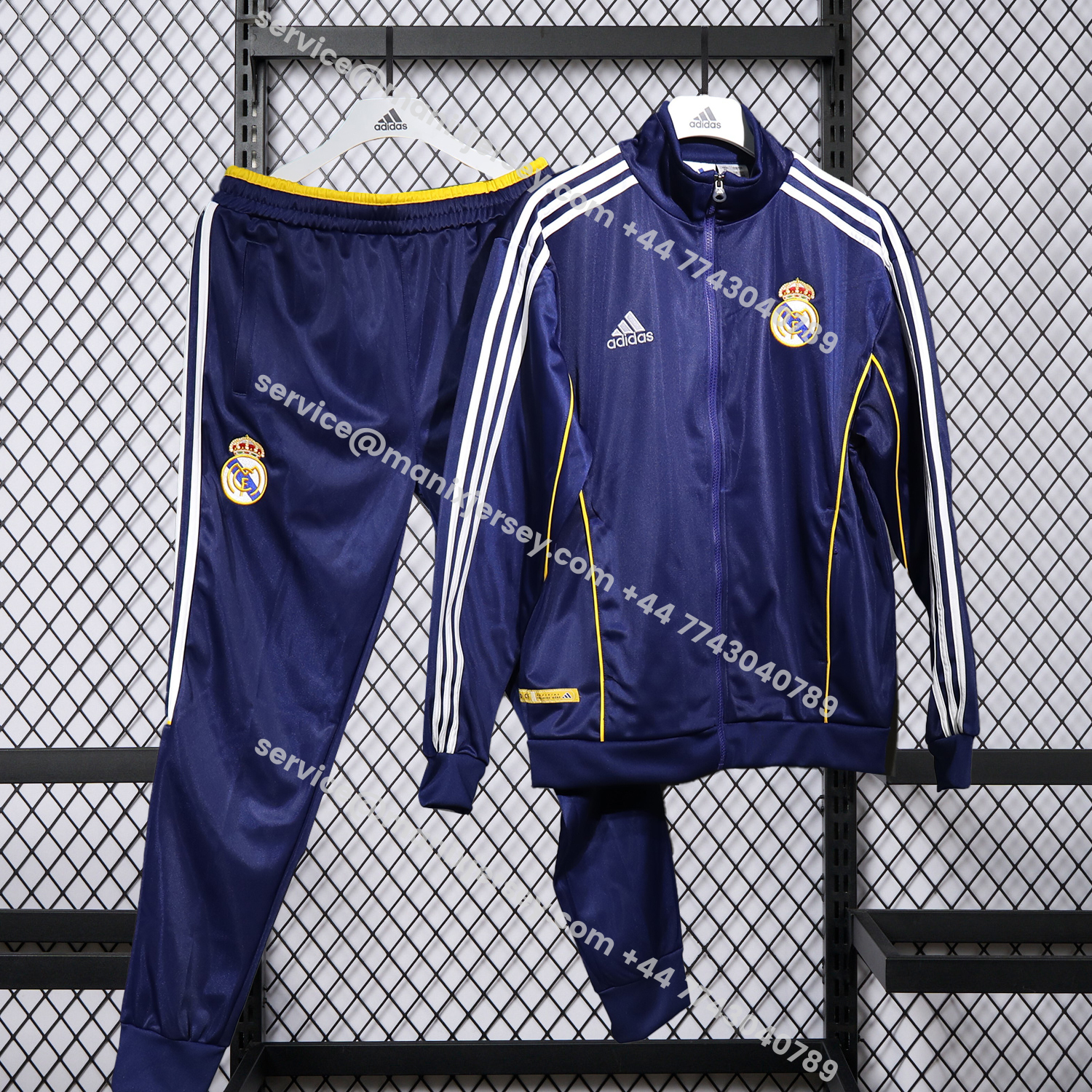 ManixJersey.com | Real Madrid 25-26 Pure Color Yellow Lines Training Set - Dark Blue Top and Dark Blue Pants -Customize Name, Number and Patch | Worldwide Shipping