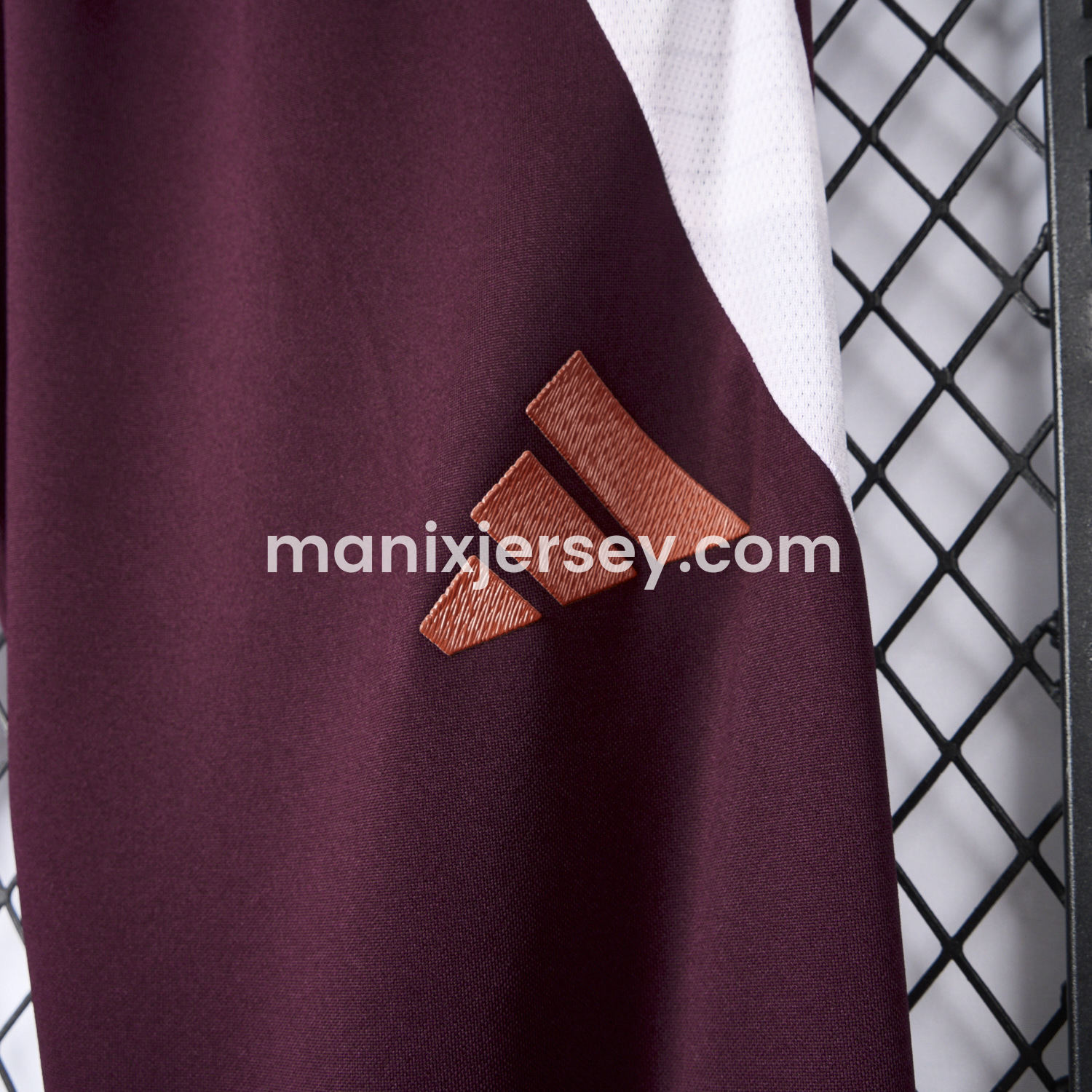 ManixJersey.com | Bayern Munich 24-25 Burgundy Training Pants - Player Version -Customize Name, Number and Patch | Worldwide Shipping
