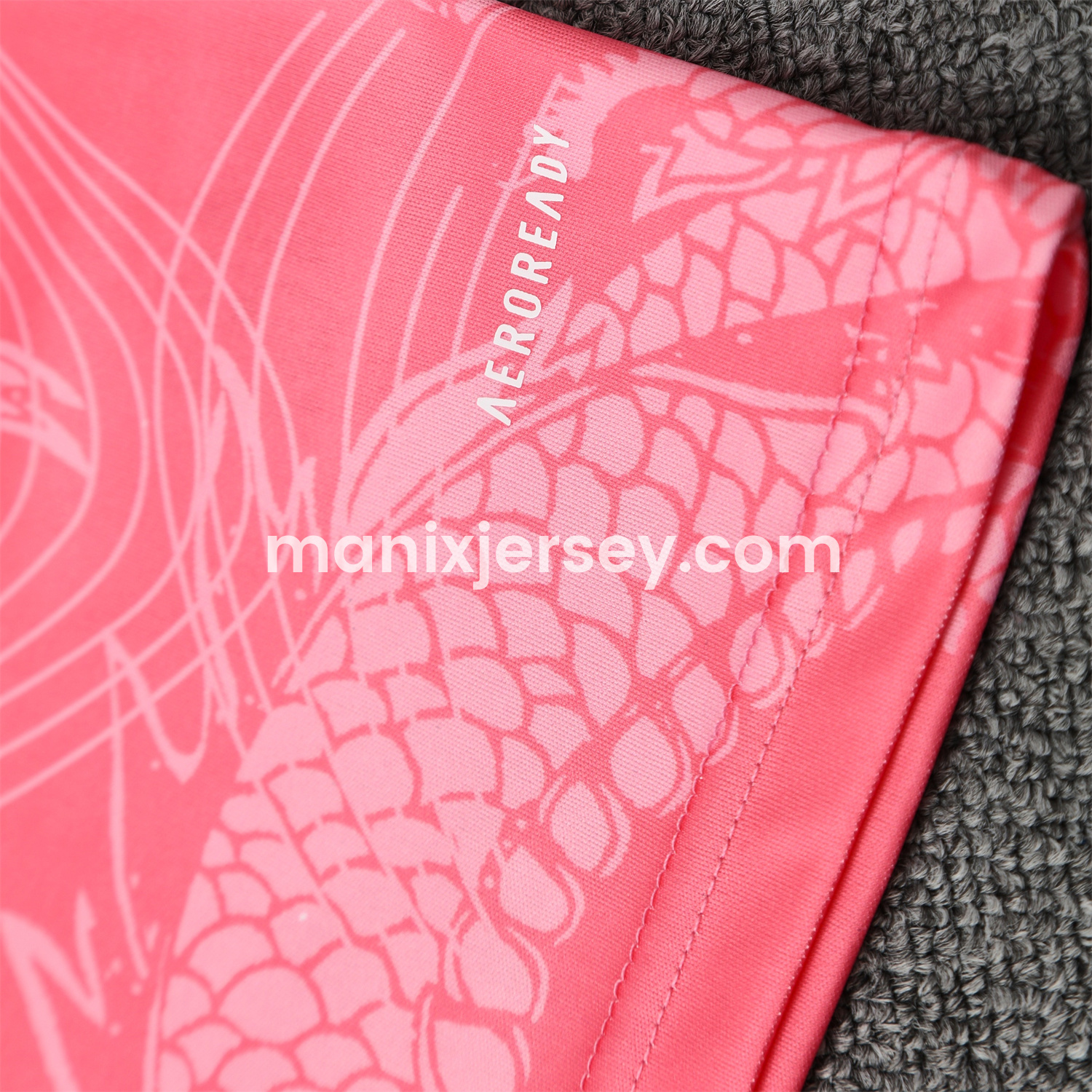 ManixJersey.com | Real Madrid 25-26 Vest Training Set - Pink-Black Dragon Vest & Black-White Shorts -Customize Name, Number and Patch | Worldwide Shipping