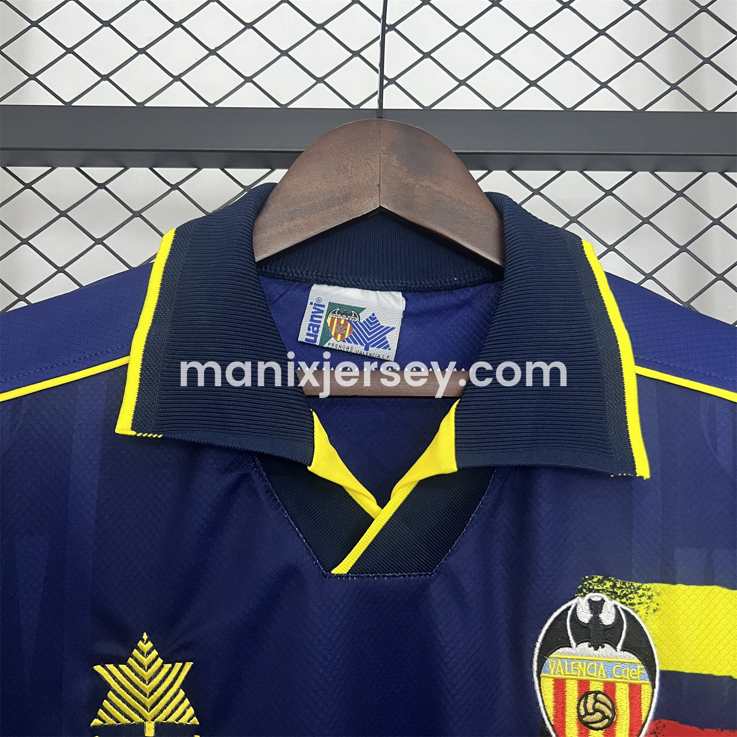ManixJersey.com | Retro Valencia 1996-97 Away Jersey -Customize Name, Number and Patch | Worldwide Shipping