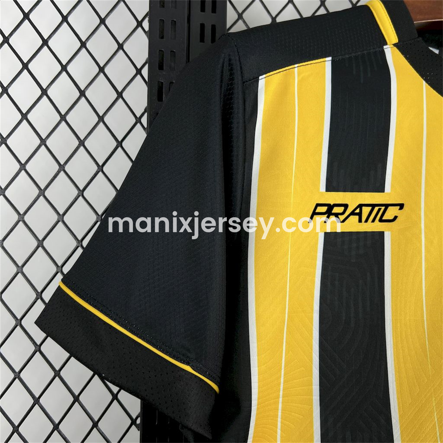 ManixJersey.com | Volta Redonda 25-26 Home Jersey - Fans Version -Customize Name, Number and Patch | Worldwide Shipping