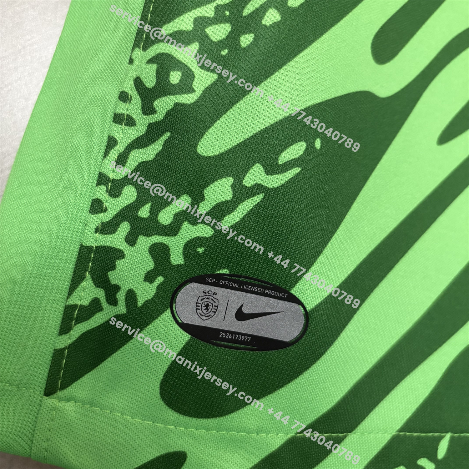 ManixJersey.com | Sporting CP 25-26 Green Goalkeeper Jersey - Fans Version -Customize Name, Number and Patch | Worldwide Shipping