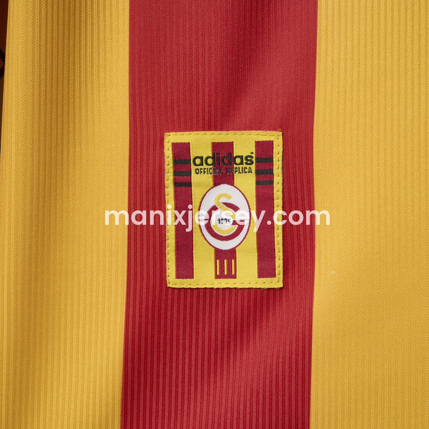 ManixJersey.com | Retro Galatasaray 1999-00 Home Long Sleeves Jersey -Customize Name, Number and Patch | Worldwide Shipping