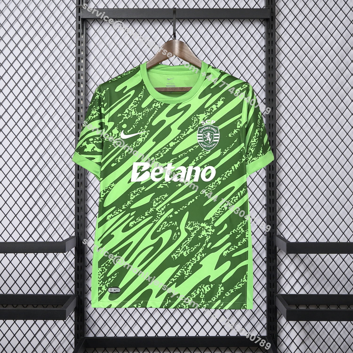 ManixJersey.com | Sporting CP 25-26 Green Goalkeeper Jersey - Fans Version -Customize Name, Number and Patch | Worldwide Shipping