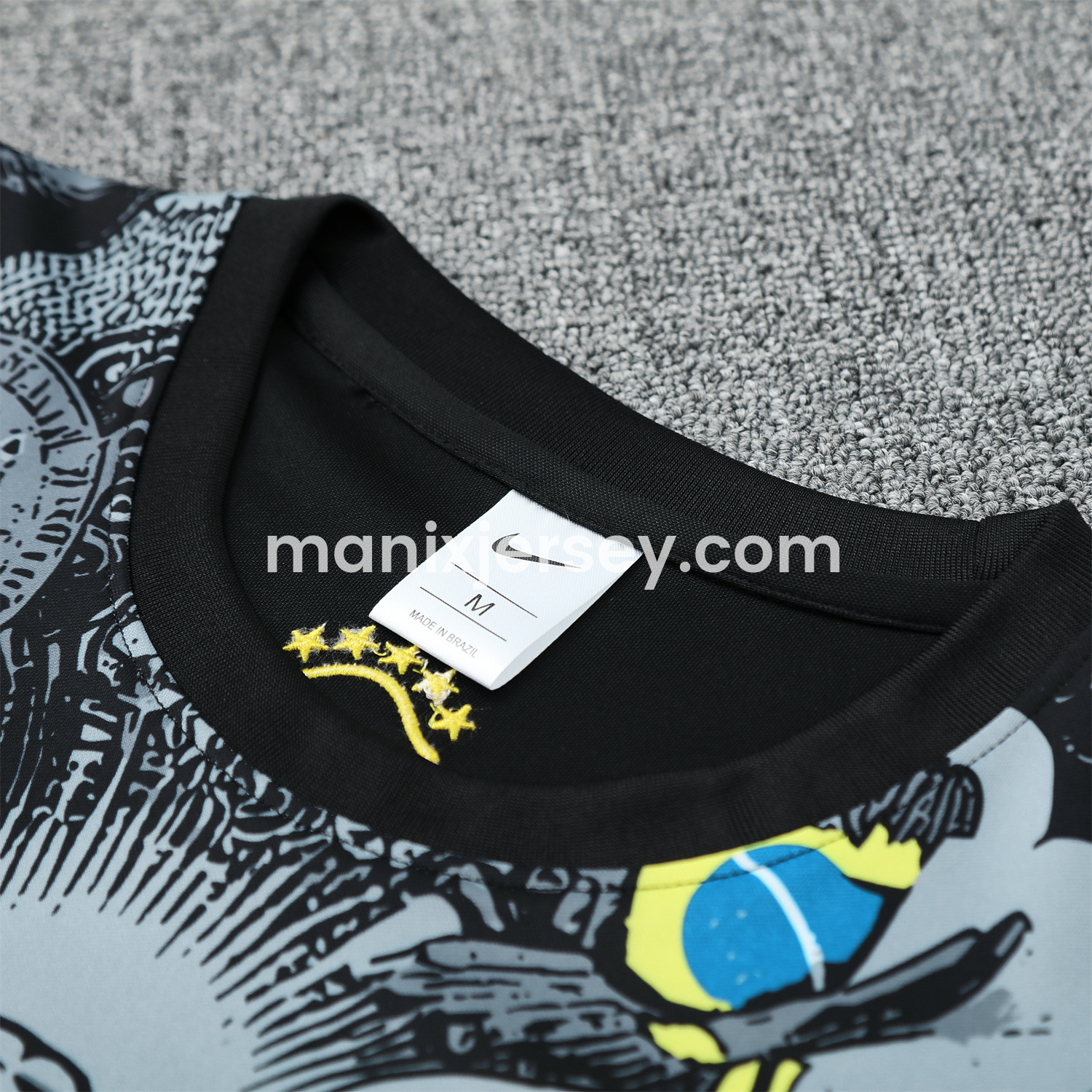 ManixJersey.com | Brazil 25-26 Gray Jesus Statue Short-Sleeve Training Set - Gray Top & Black Shorts -Customize Name, Number and Patch | Worldwide Shipping