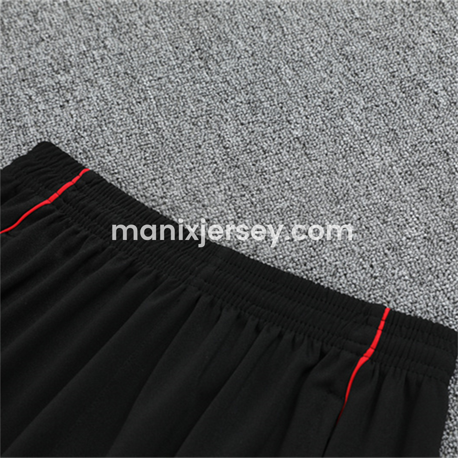 ManixJersey.com | Bayern Munich 25-26 Long Sleeves Training Set - Green Top & Black Pants -Customize Name, Number and Patch | Worldwide Shipping