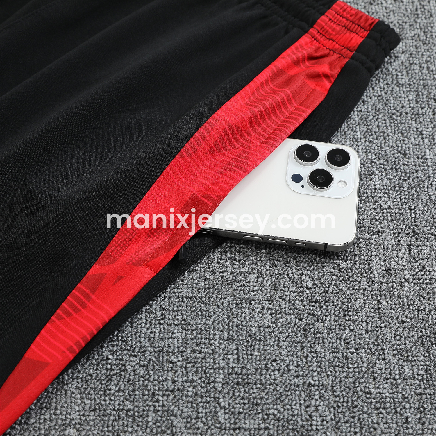 ManixJersey.com | Manchester United 24-25 Pre-Match Home Traning Hoodie Set - Red Top and Black Pants -Customize Name, Number and Patch | Worldwide Shipping