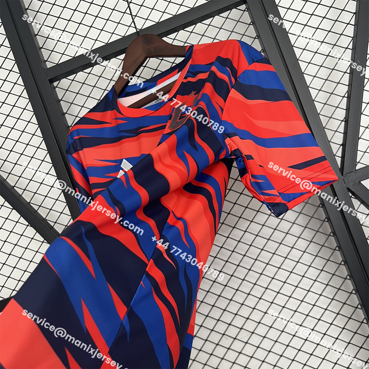 ManixJersey.com | Universidad de Chile 25-26 Red Training Jersey - Fans Version -Customize Name, Number and Patch | Worldwide Shipping