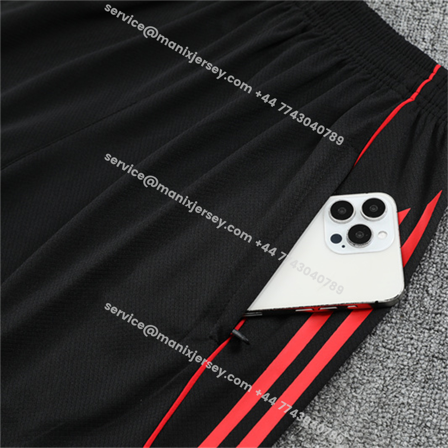 ManixJersey.com | Liver.pool 25-26 Kids Short-Sleeve Training Set - Black Top & Black Shorts -Customize Name, Number and Patch | Worldwide Shipping