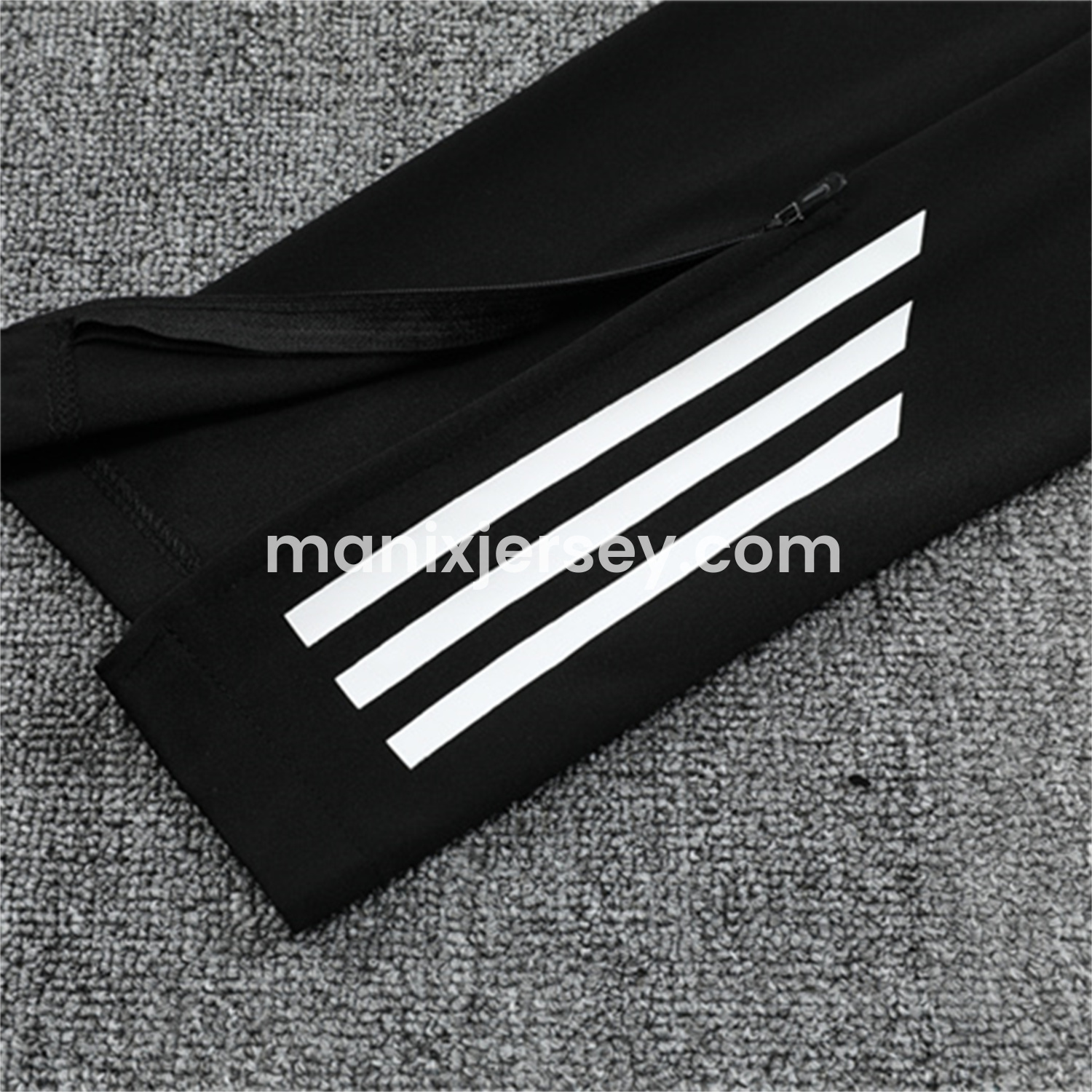 ManixJersey.com | INT M.A.M 25-26 Kid Long Sleeves Training Set - White Top & Black Pants -Customize Name, Number and Patch | Worldwide Shipping
