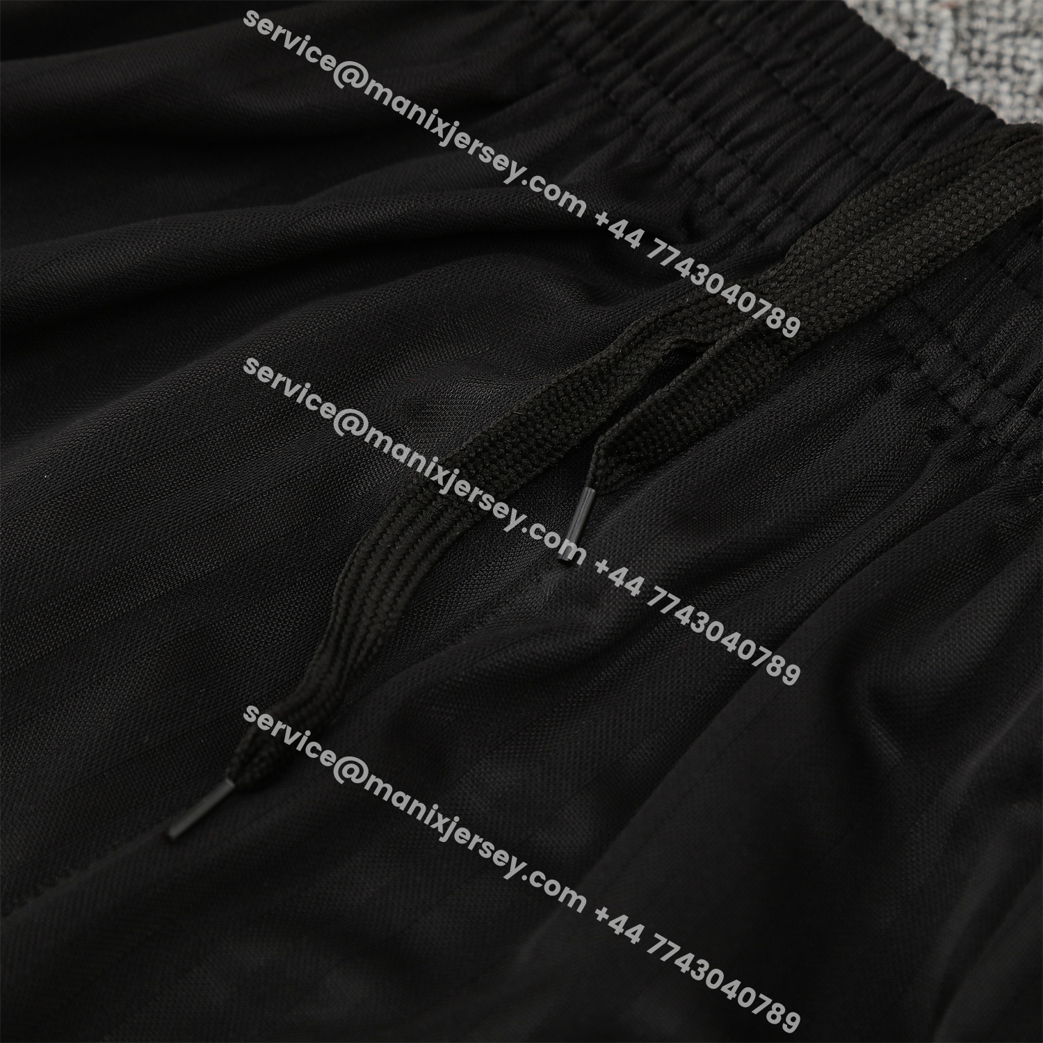 ManixJersey.com | Flamengo 25-26 Short-Sleeve Training Set - Red Vest & Black Shorts -Customize Name, Number and Patch | Worldwide Shipping