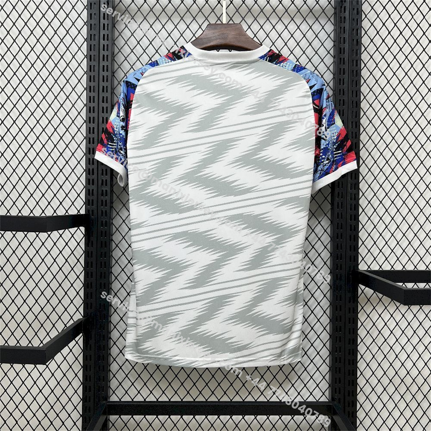 ManixJersey.com | Real Madrid 25-26 Grey And White Pre-Match Training Jersey - Fans Version -Customize Name, Number and Patch | Worldwide Shipping