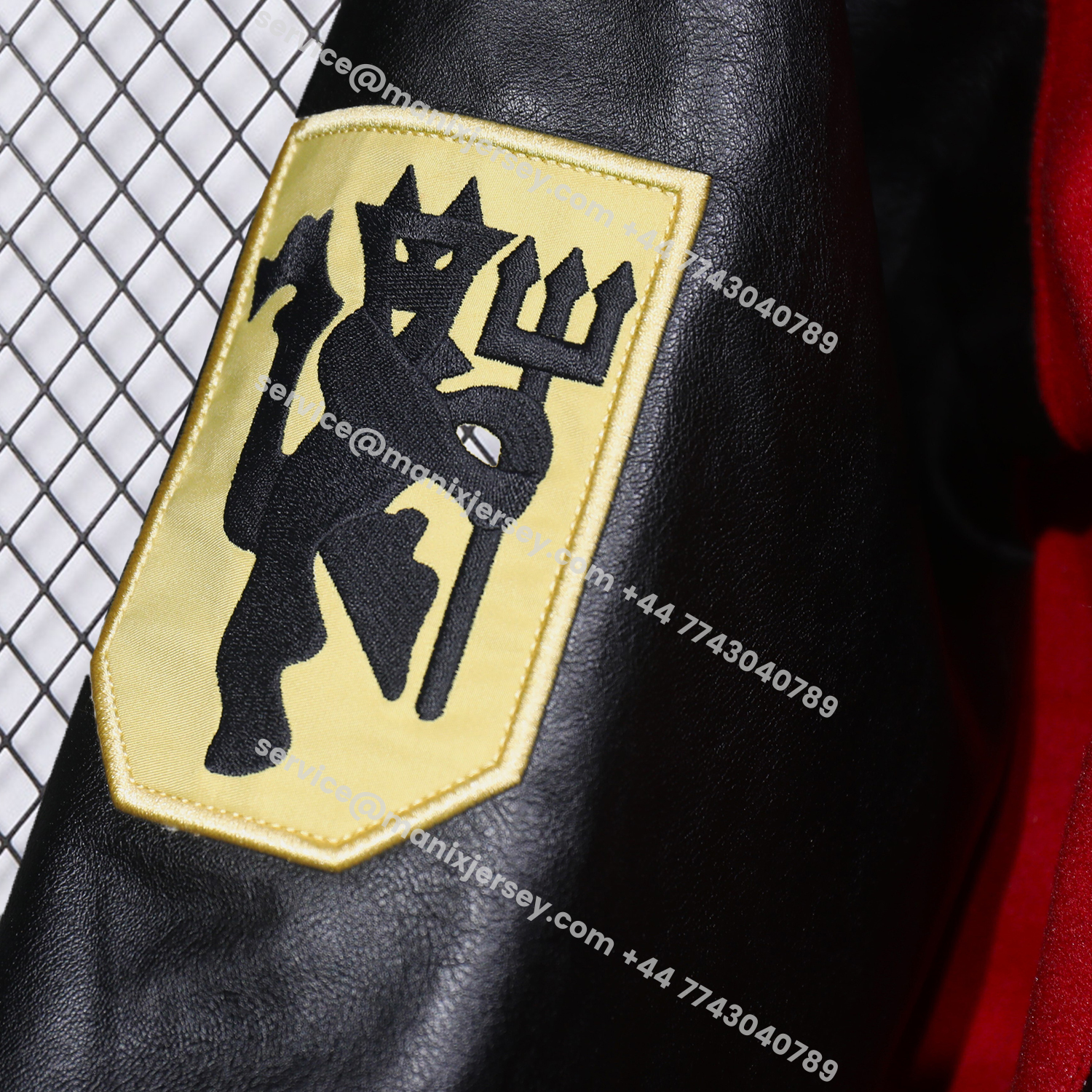 ManixJersey.com | Manchester United 25-26 Warm Windbreaker Jacket - Red And Black -Customize Name, Number and Patch | Worldwide Shipping