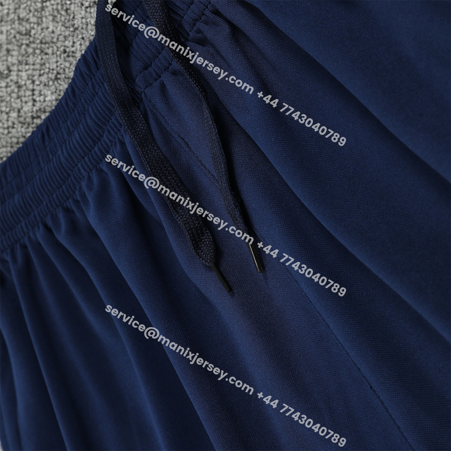 ManixJersey.com | Paris Saint-Germain PSG 25-26 Vest Training Set - Red And Blue Lines Vest & Blue Shorts -Customize Name, Number and Patch | Worldwide Shipping