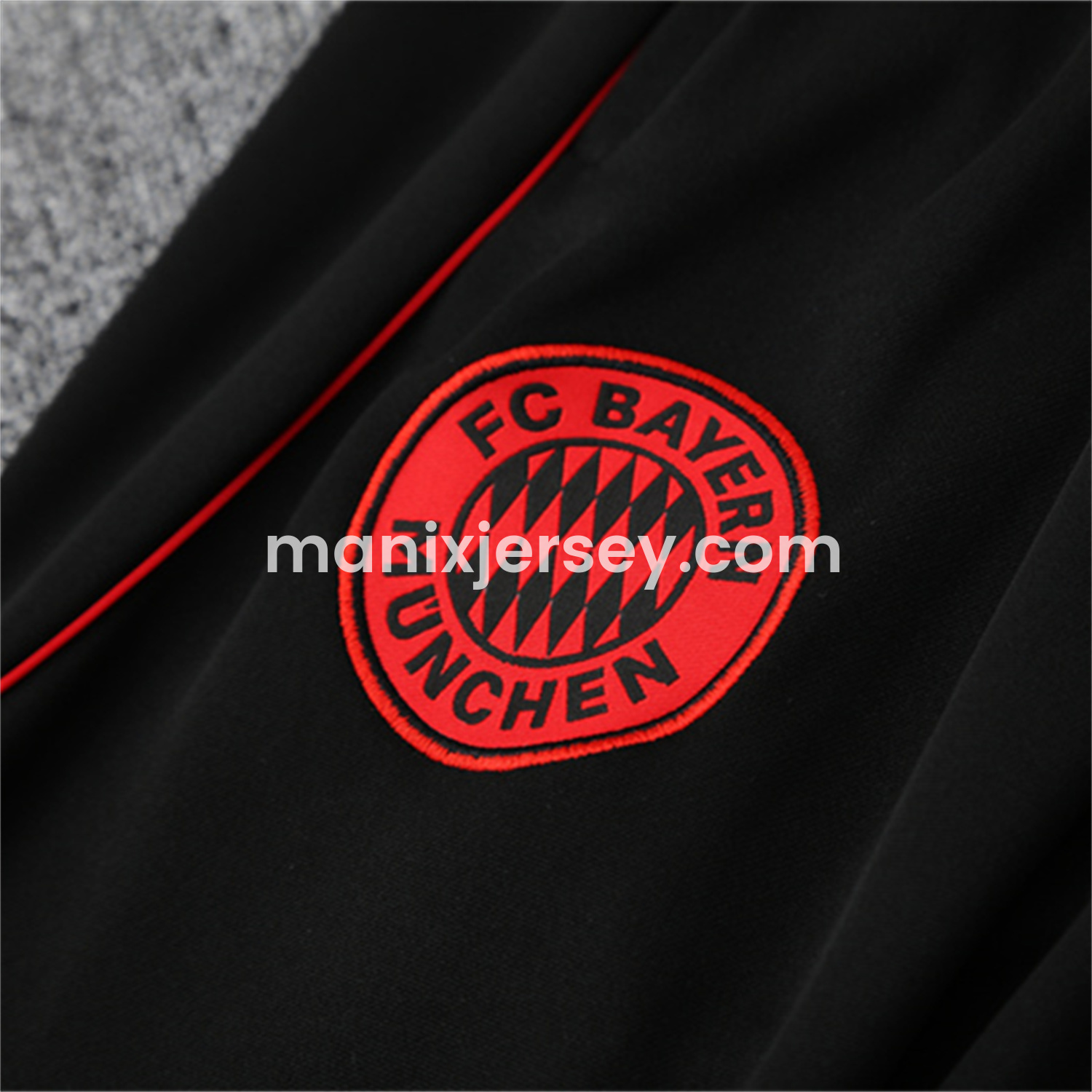 ManixJersey.com | Bayern Munich 25-26 Long Sleeves Training Set - Black Top & Black Pants -Customize Name, Number and Patch | Worldwide Shipping