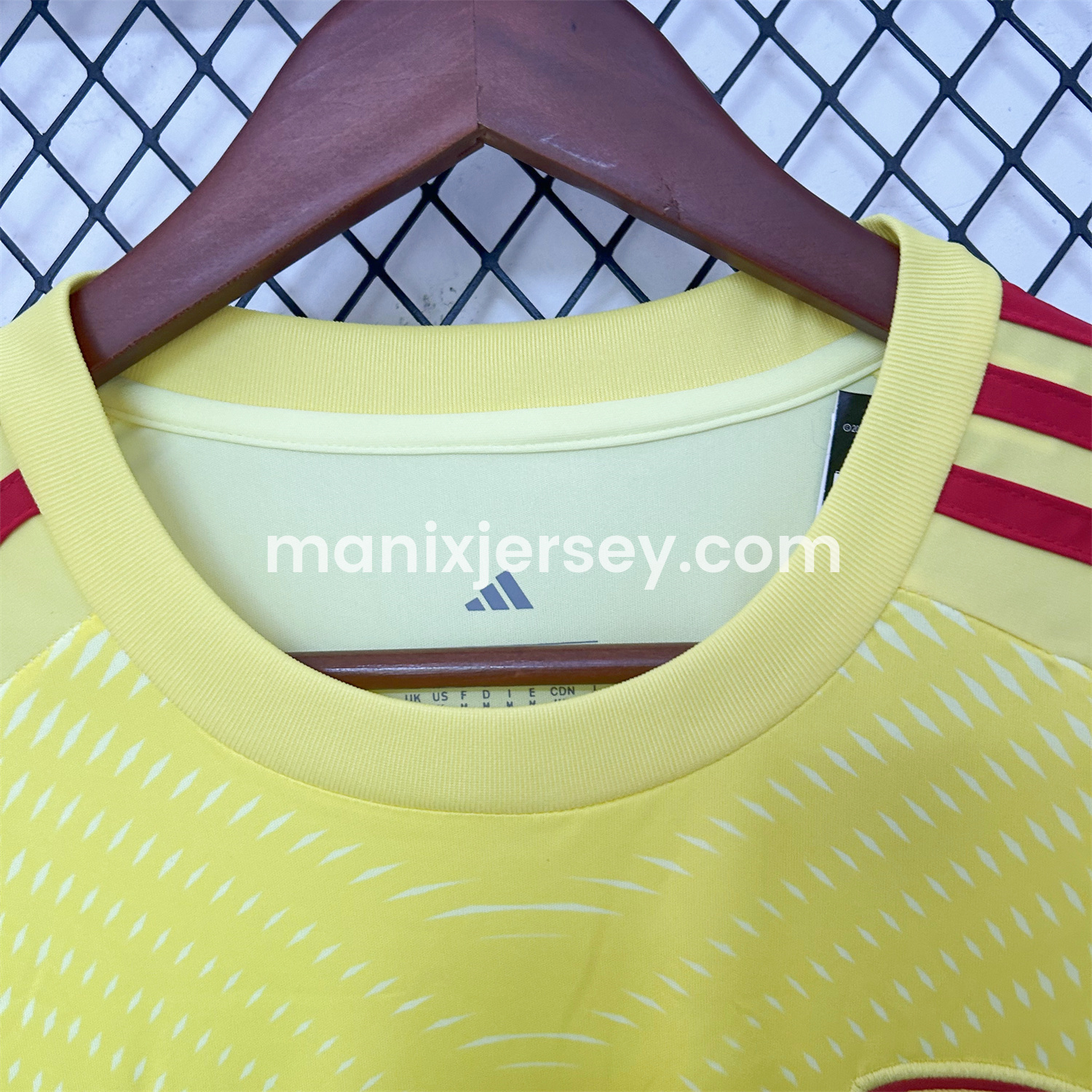 ManixJersey.com | Arsenal 25-26 Yellow Goalkeeper Jersey - Fans Version -Customize Name, Number and Patch | Worldwide Shipping