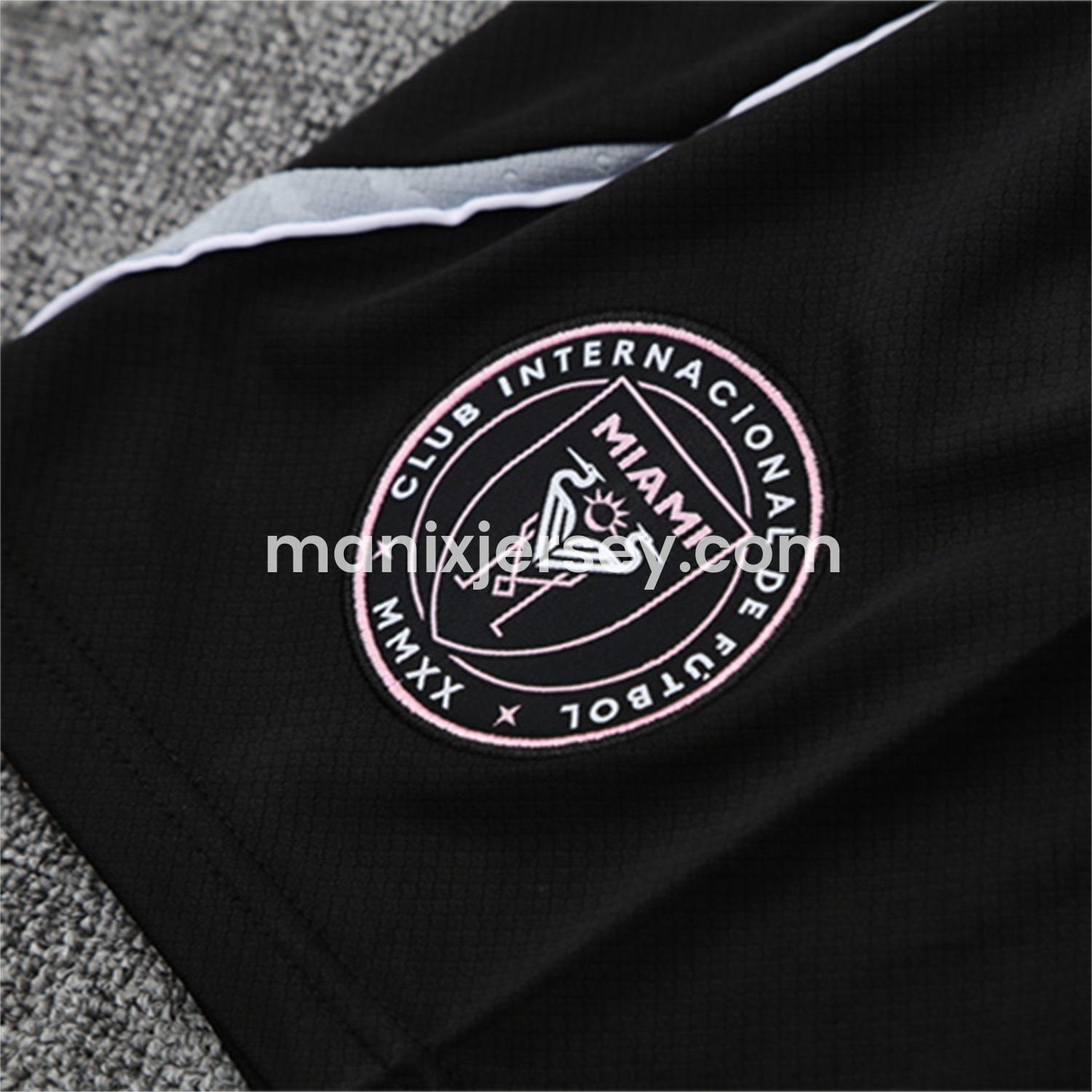 ManixJersey.com | INT M.A.M 25-26 Short-Sleeve Training Set - Black Top and Shorts -Customize Name, Number and Patch | Worldwide Shipping