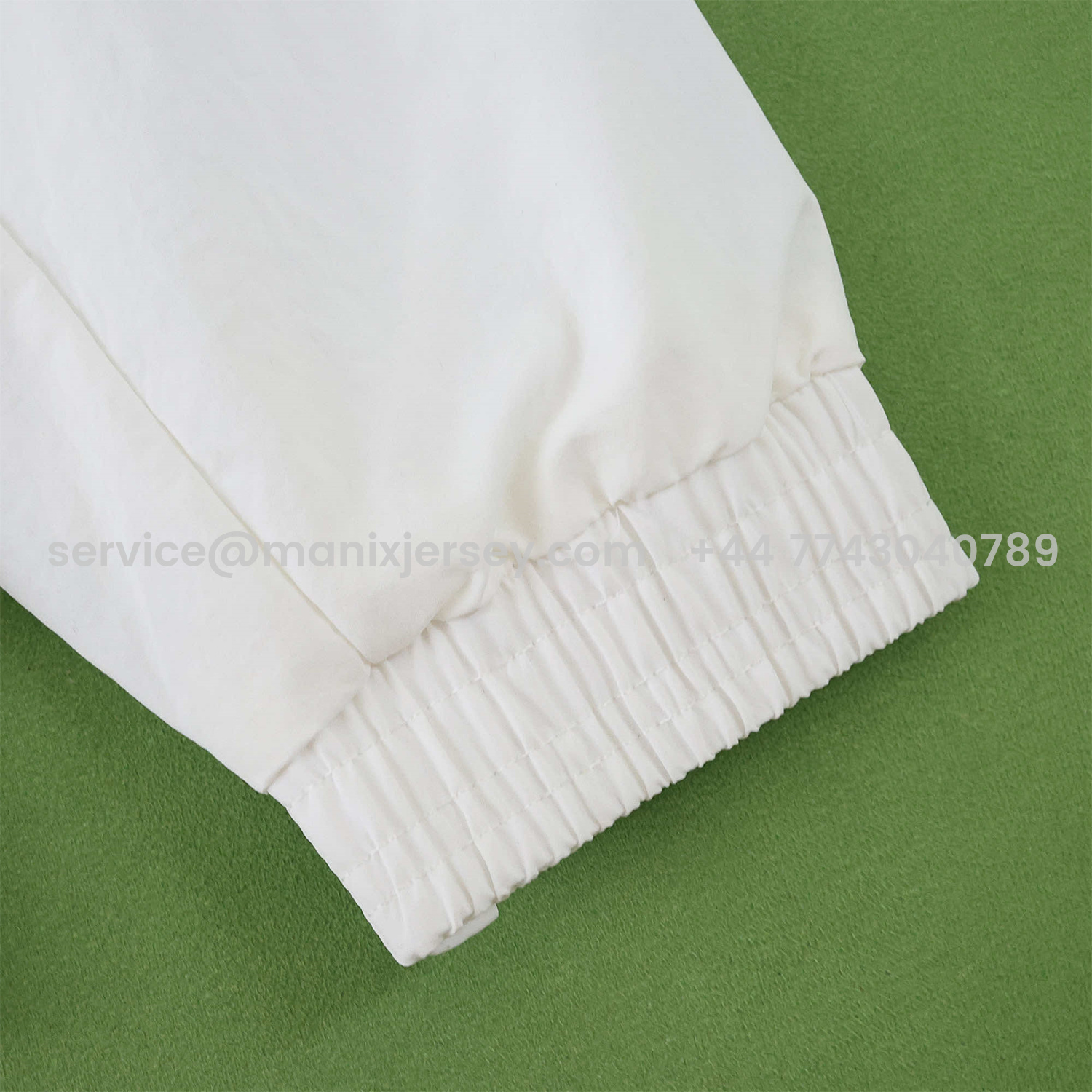 ManixJersey.com | River Plate 25-26 Throwback Windbreaker Jacket - White -Customize Name, Number and Patch | Worldwide Shipping