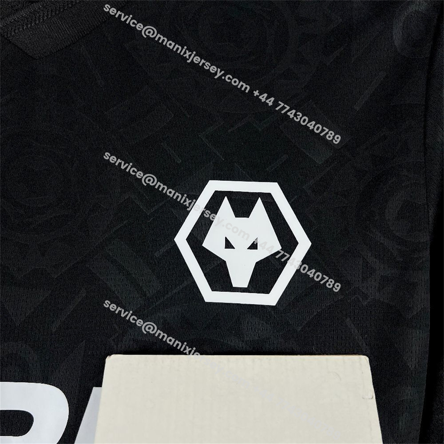 ManixJersey.com | Wolverhampton Wanderers Wolves 25-26 Goalkeeper Black Jersey - Fans Version -Customize Name, Number and Patch | Worldwide Shipping