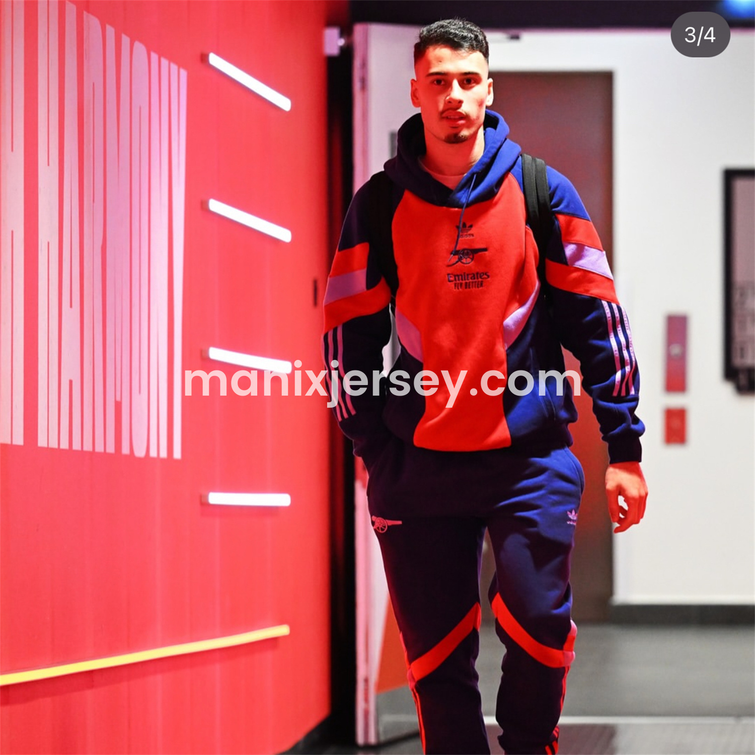 ManixJersey.com | Arsenal 2025 Fleece-Lined Training Hoodie Set - Purple & Red Hoodie + Pants -Customize Name, Number and Patch | Worldwide Shipping