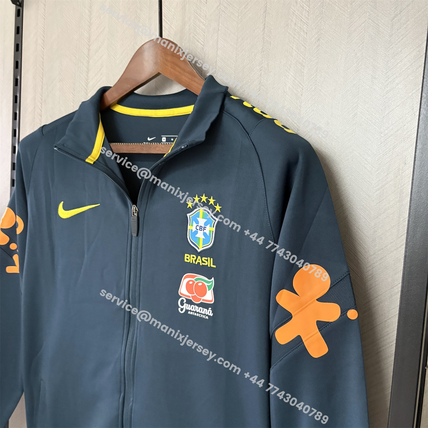 ManixJersey.com | Retro Brazil 2022 Pre-Match Dark Blue Unsponsored Windbreaker -Customize Name, Number and Patch | Worldwide Shipping