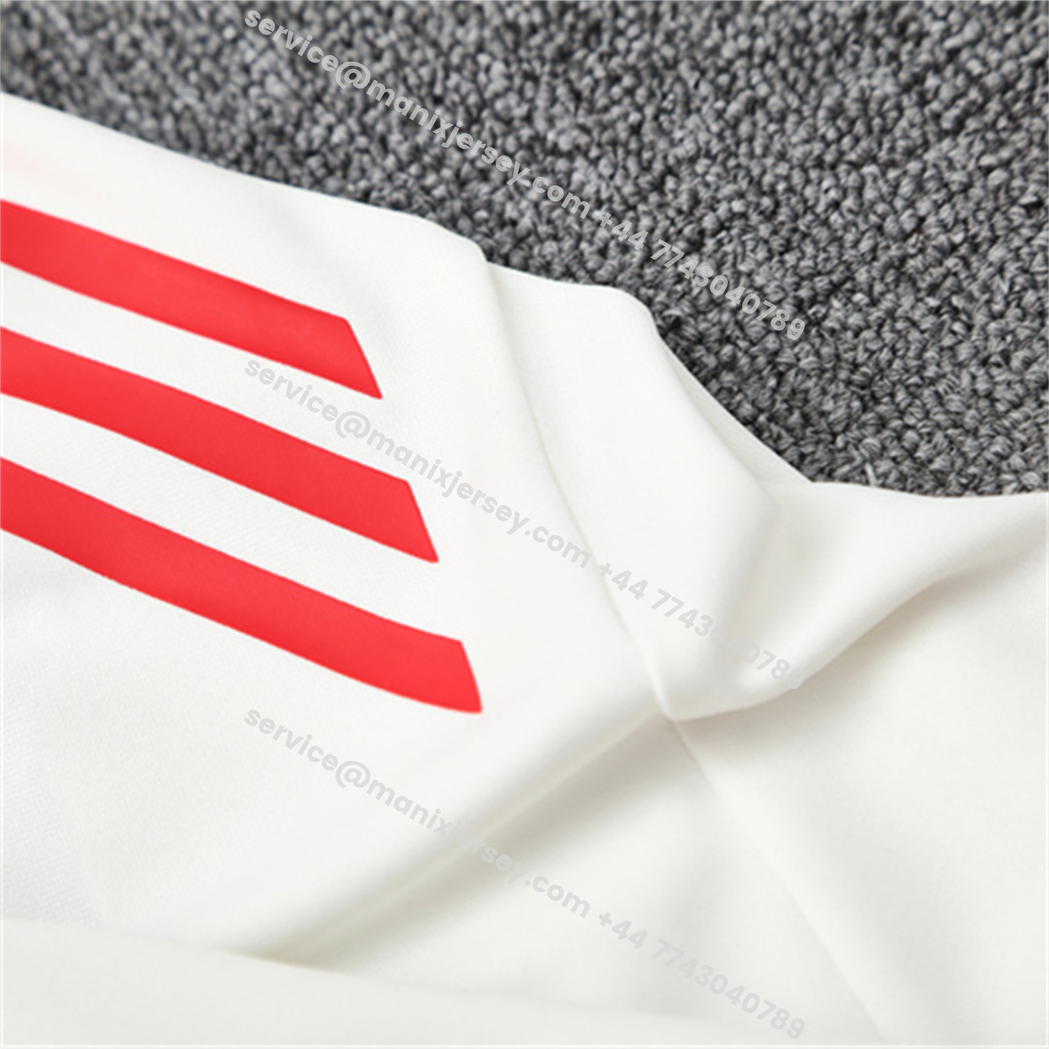 ManixJersey.com | Liver.pool 25-26 Long Sleeve Training Set - White Top & Black Pants -Customize Name, Number and Patch | Worldwide Shipping