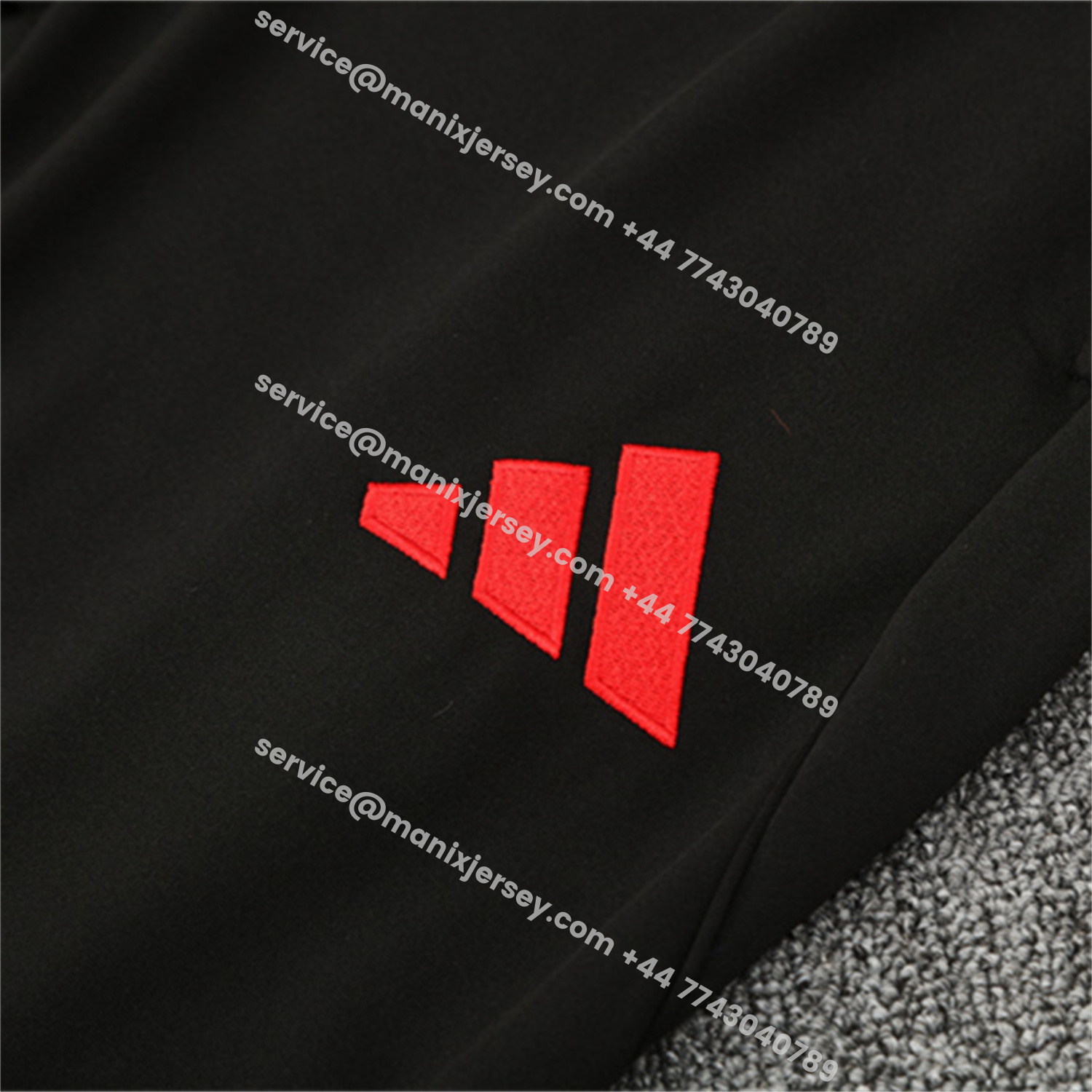 ManixJersey.com | Liver.pool 25-26 Long Sleeve Training Set - Red Top & Black Pants -Customize Name, Number and Patch | Worldwide Shipping