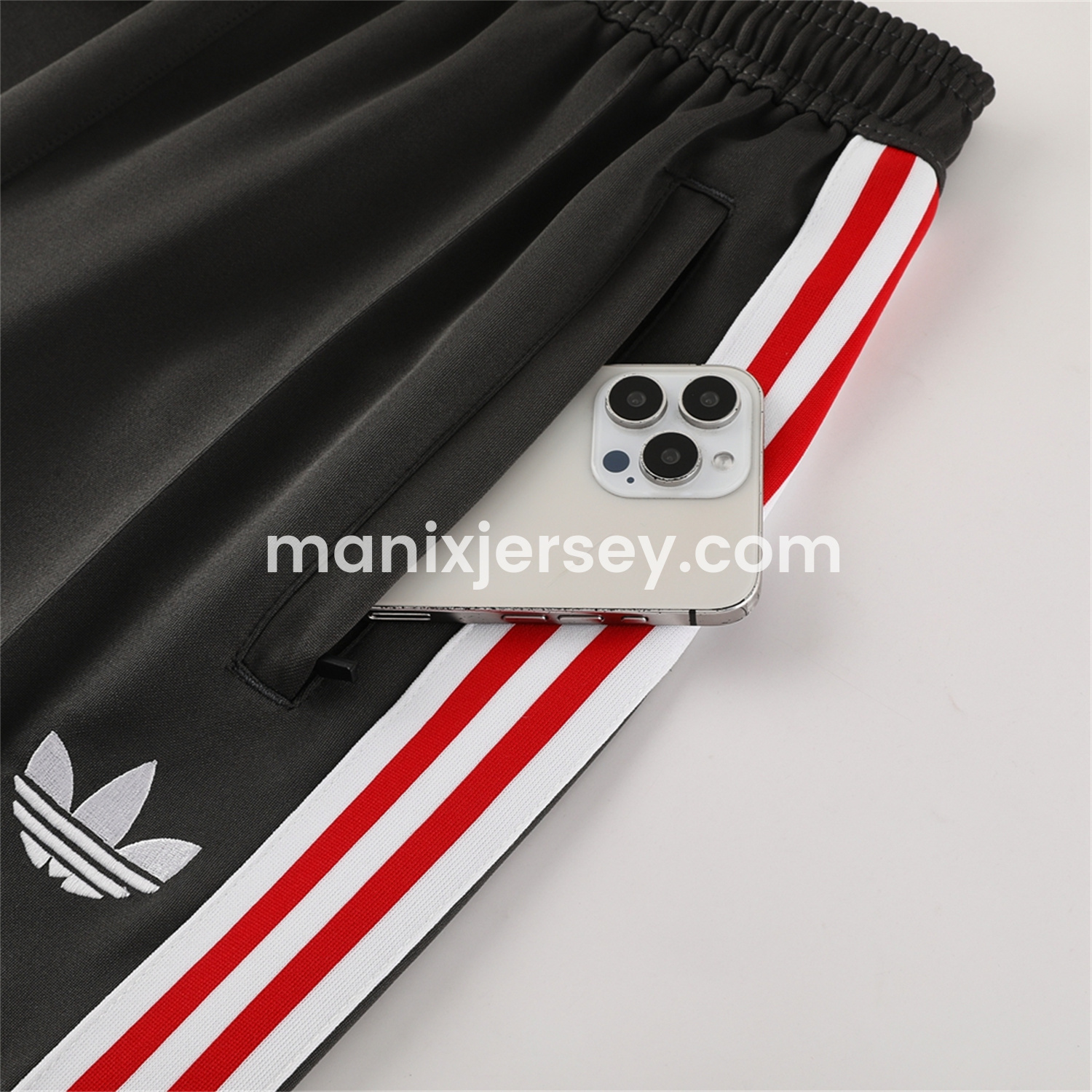 ManixJersey.com | Manchester United 24-25 Throwback Jacket Training Tracksuit - Red Jackets & Grey Pants -Customize Name, Number and Patch | Worldwide Shipping