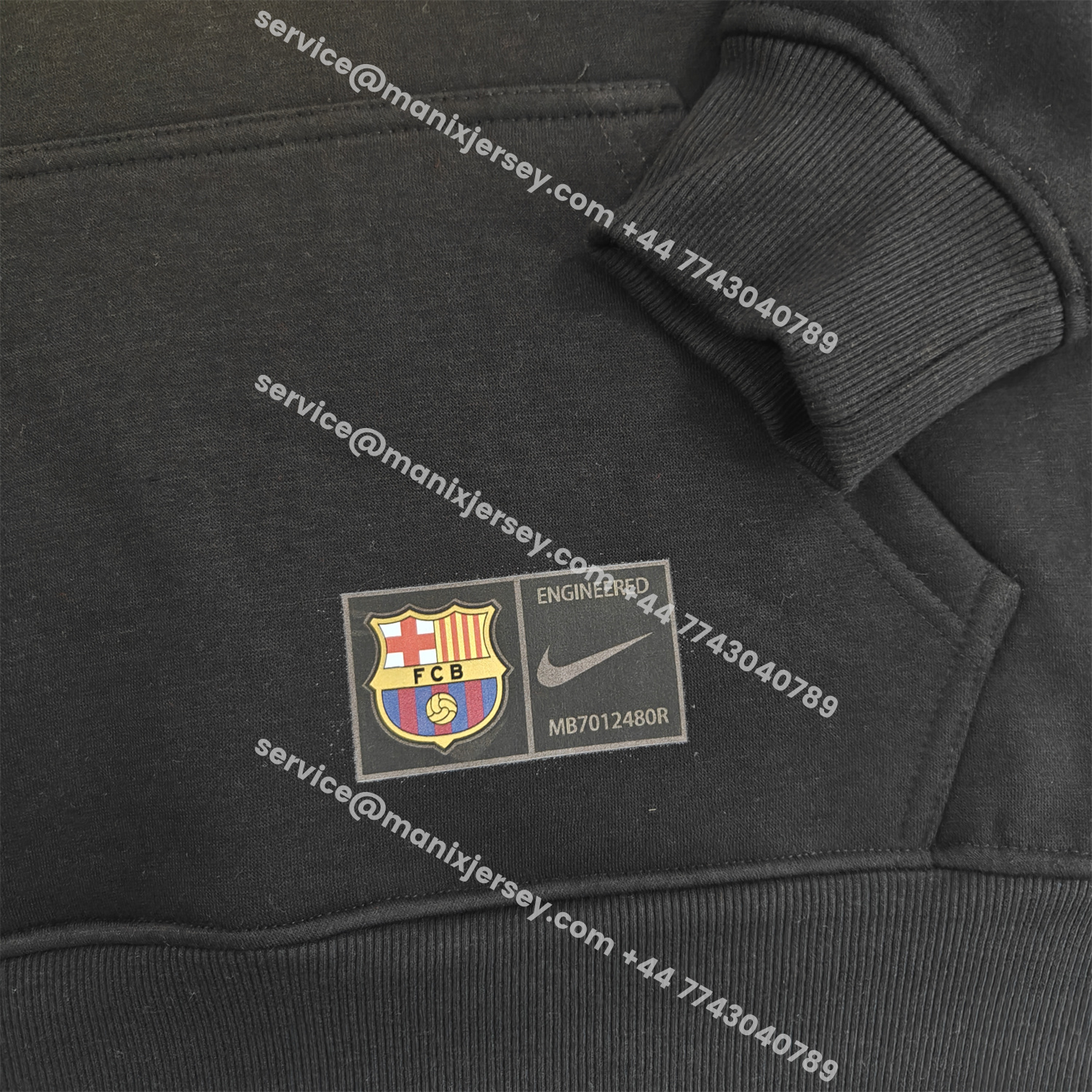 ManixJersey.com | Barcelona 25-26 Big Logo Unisex Pullover Hoodie -Customize Name, Number and Patch | Worldwide Shipping