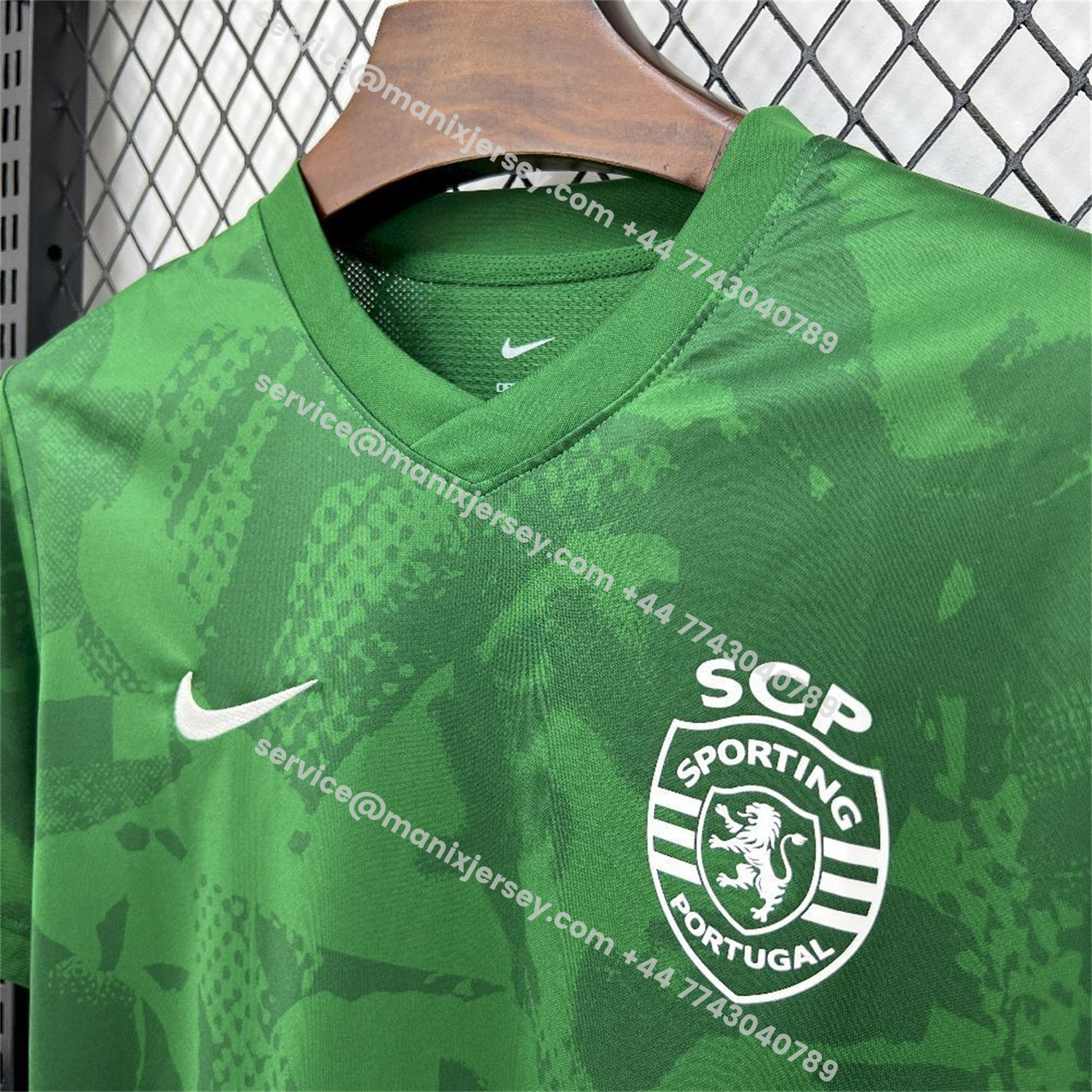 ManixJersey.com | Sporting CP 25-26 Green Training Jersey - Fans Version -Customize Name, Number and Patch | Worldwide Shipping
