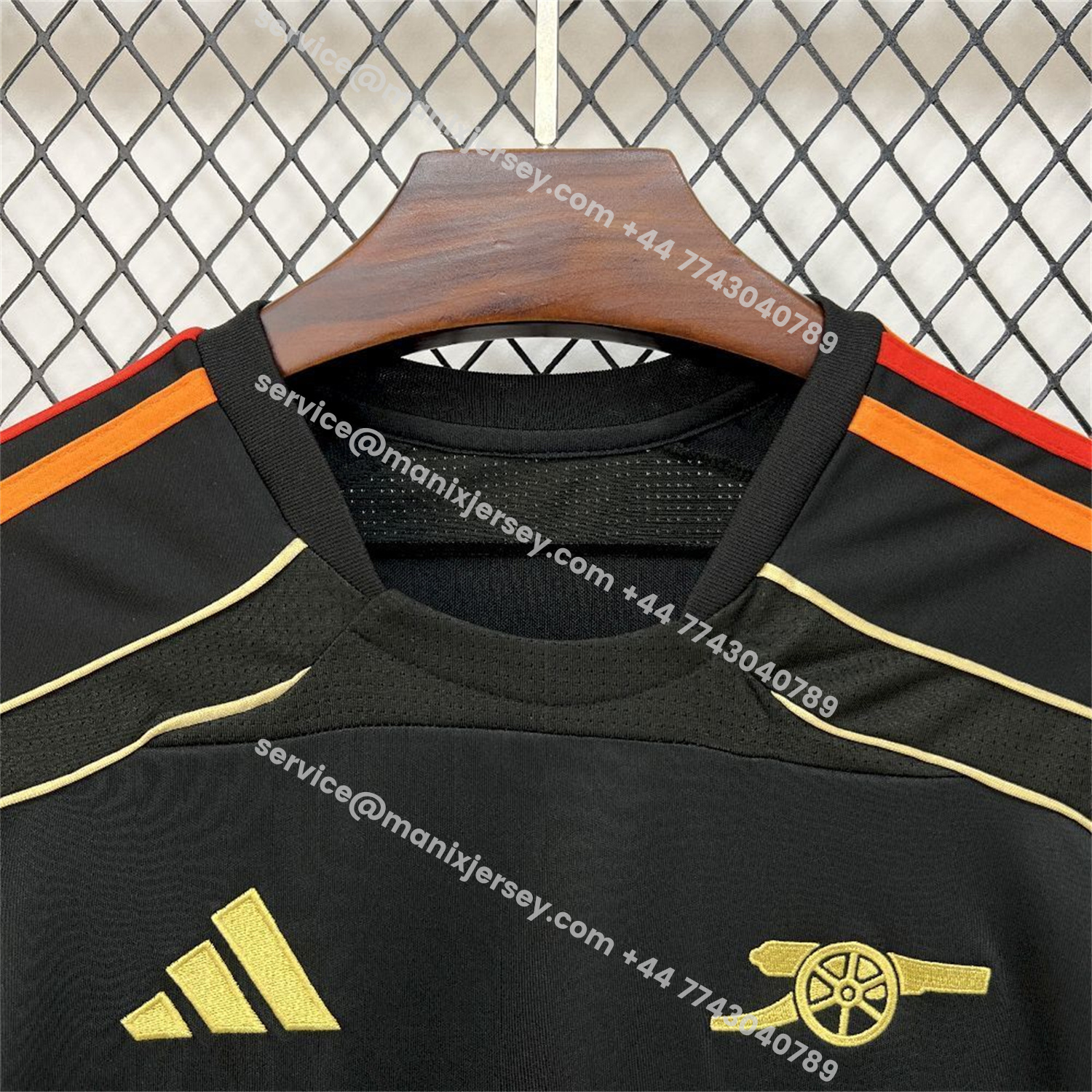 ManixJersey.com | Arsenal 25-26 Gold Lines Black Training Jersey - Fans Version -Customize Name, Number and Patch | Worldwide Shipping