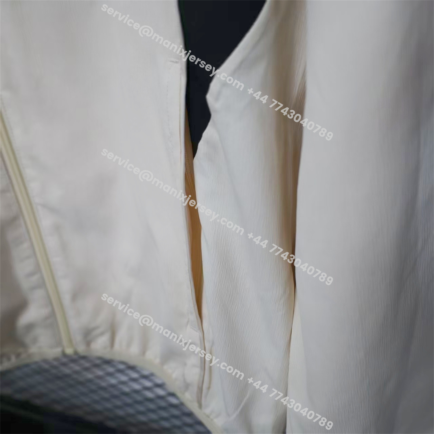 ManixJersey.com | Liver.pool 25-26 White Windbreaker Jacket - Deep Green -Customize Name, Number and Patch | Worldwide Shipping