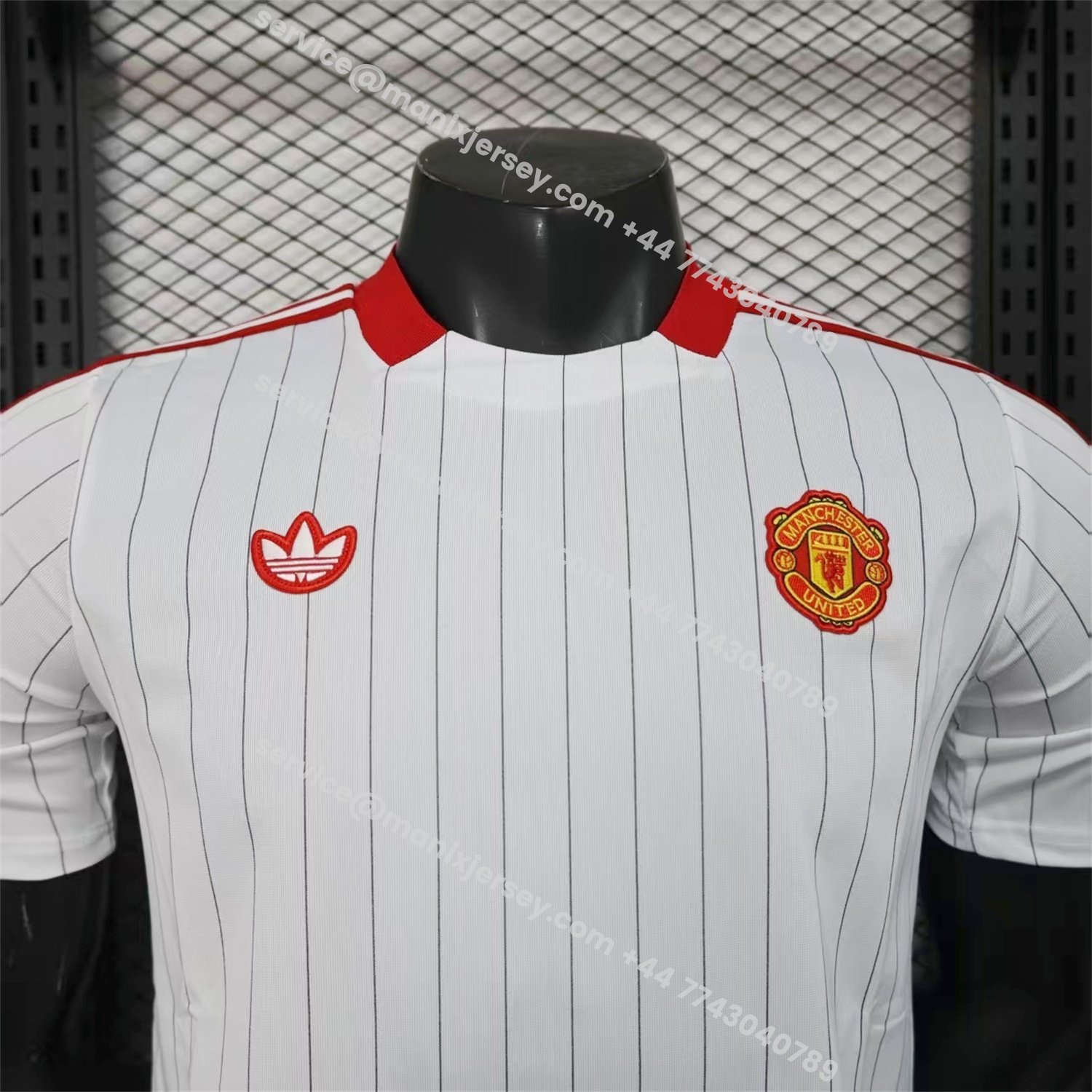 ManixJersey.com | Manchester United 25-26 Icon Travel Special Red Jersey - Player Version -Customize Name, Number and Patch | Worldwide Shipping