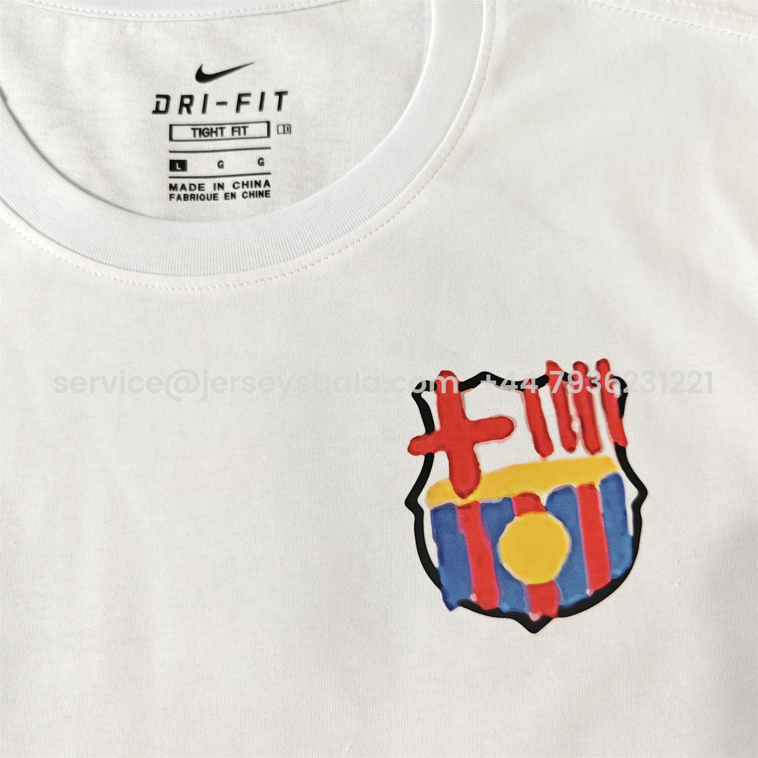 JerseysGala.com | Barcelona Tots Units Fem Força Full-Color Drawing Of The Shield T-shirt【White】 -Customize Name, Number and Patch | Worldwide Shipping