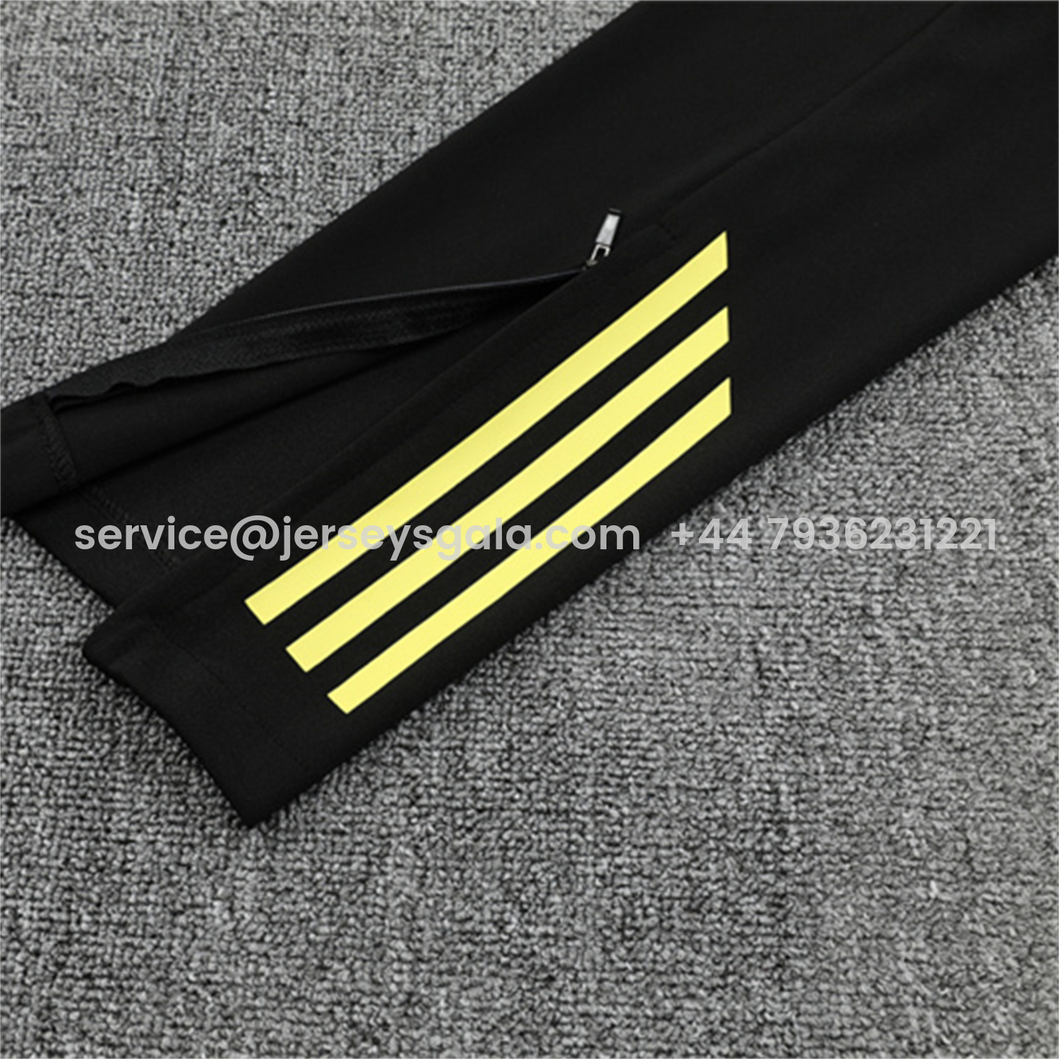 JerseysGala.com | Juventus 25-26 Long Sleeve Training Set - Black Top and Black Pants -Customize Name, Number and Patch | Worldwide Shipping