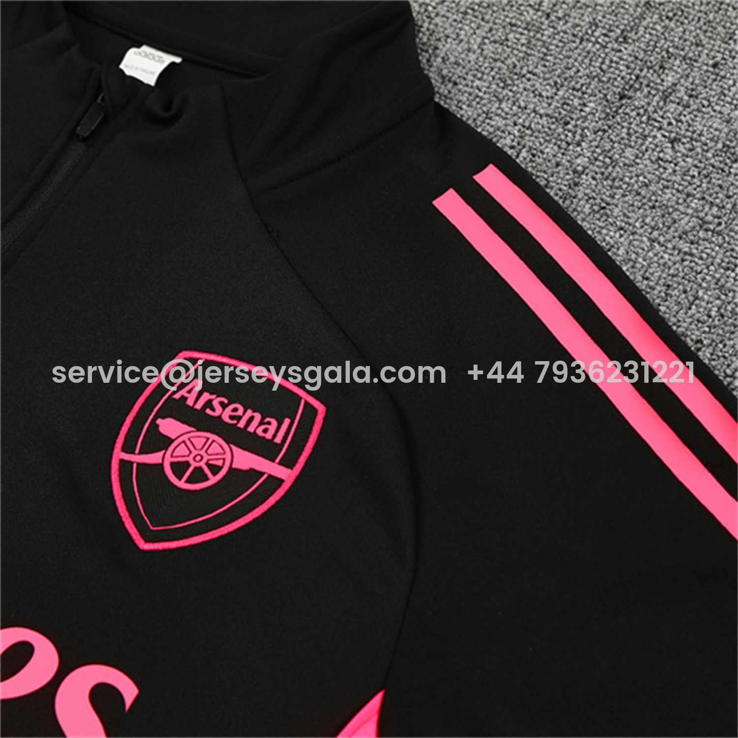 JerseysGala.com | Arsenal 25-26 Long Sleeve Training Set - Pink Logo Black Top & Black Pants -Customize Name, Number and Patch | Worldwide Shipping