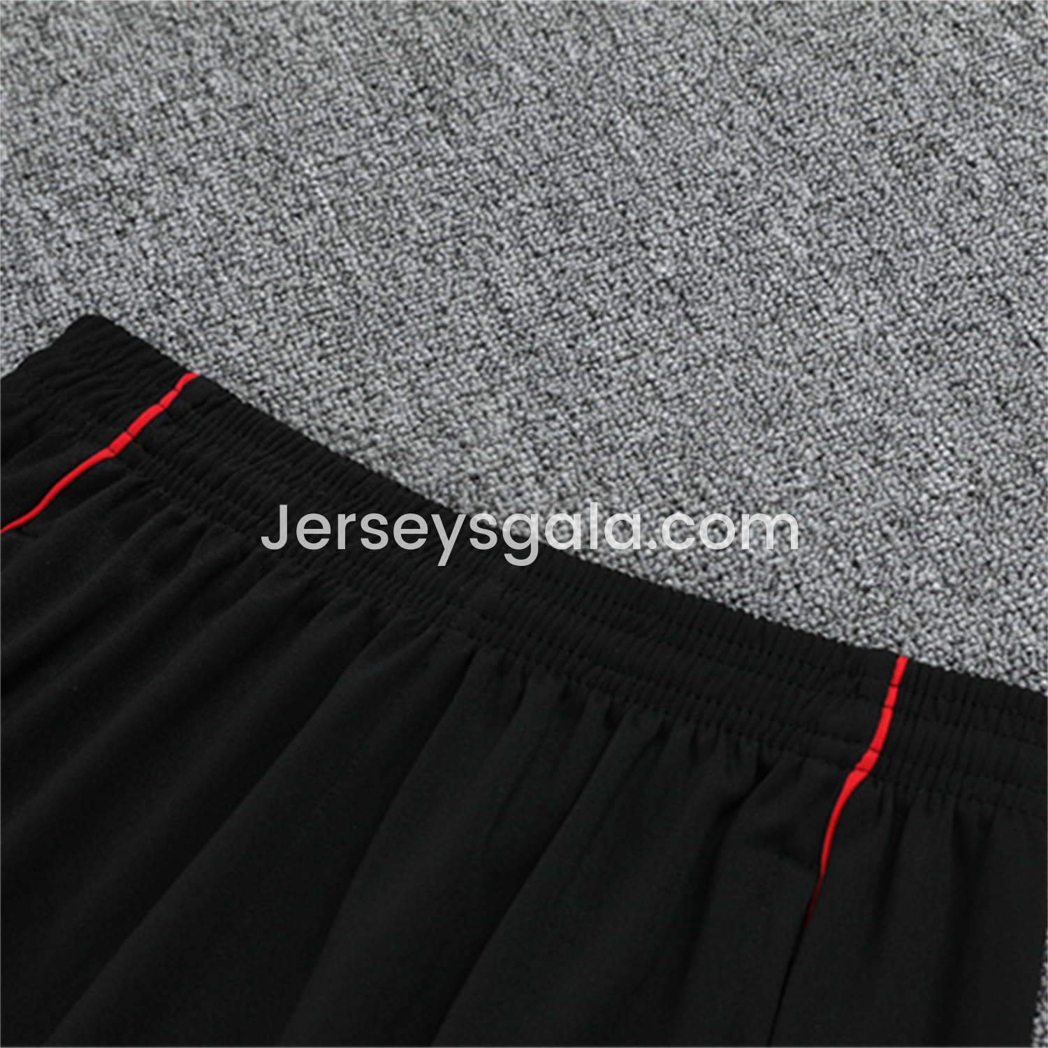 JerseysGala.com | Bayern Munich 25-26 Kid Long Sleeves Training Set - Green Top & Black Pants -Customize Name, Number and Patch | Worldwide Shipping