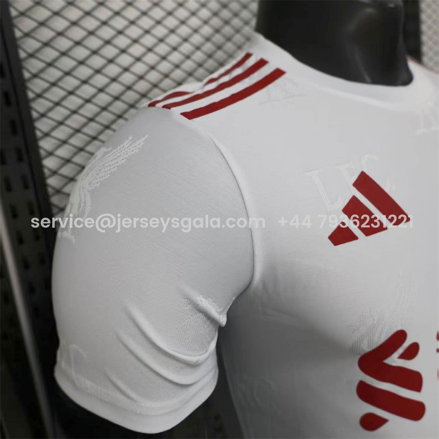 JerseysGala.com | Liver.pool 25-26 Red Team Logo Jacquard White Special Jersey - Player Version -Customize Name, Number and Patch | Worldwide Shipping