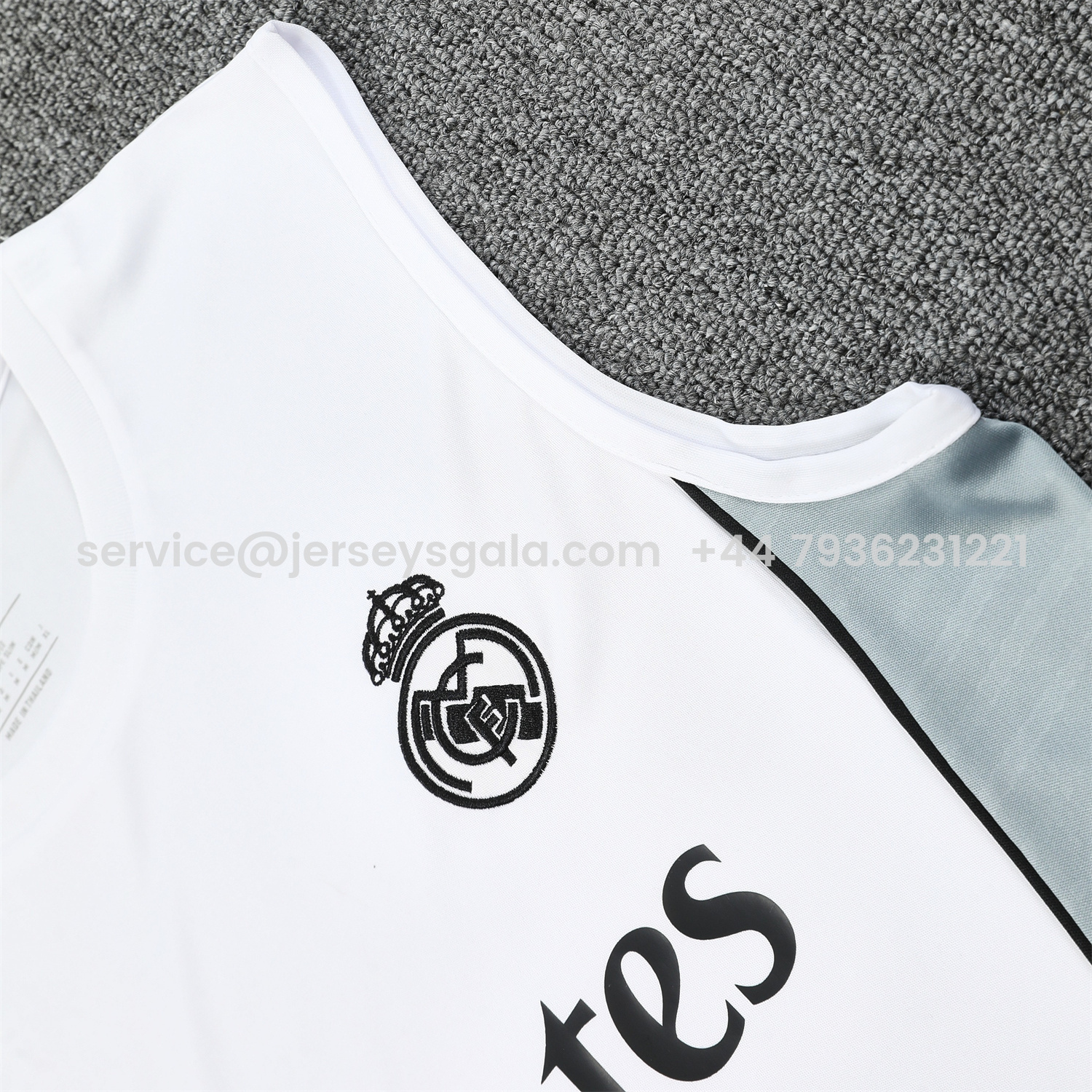 JerseysGala.com | Real Madrid 25-26 Vest Training Set - Grey And White Vest & Black Shorts -Customize Name, Number and Patch | Worldwide Shipping