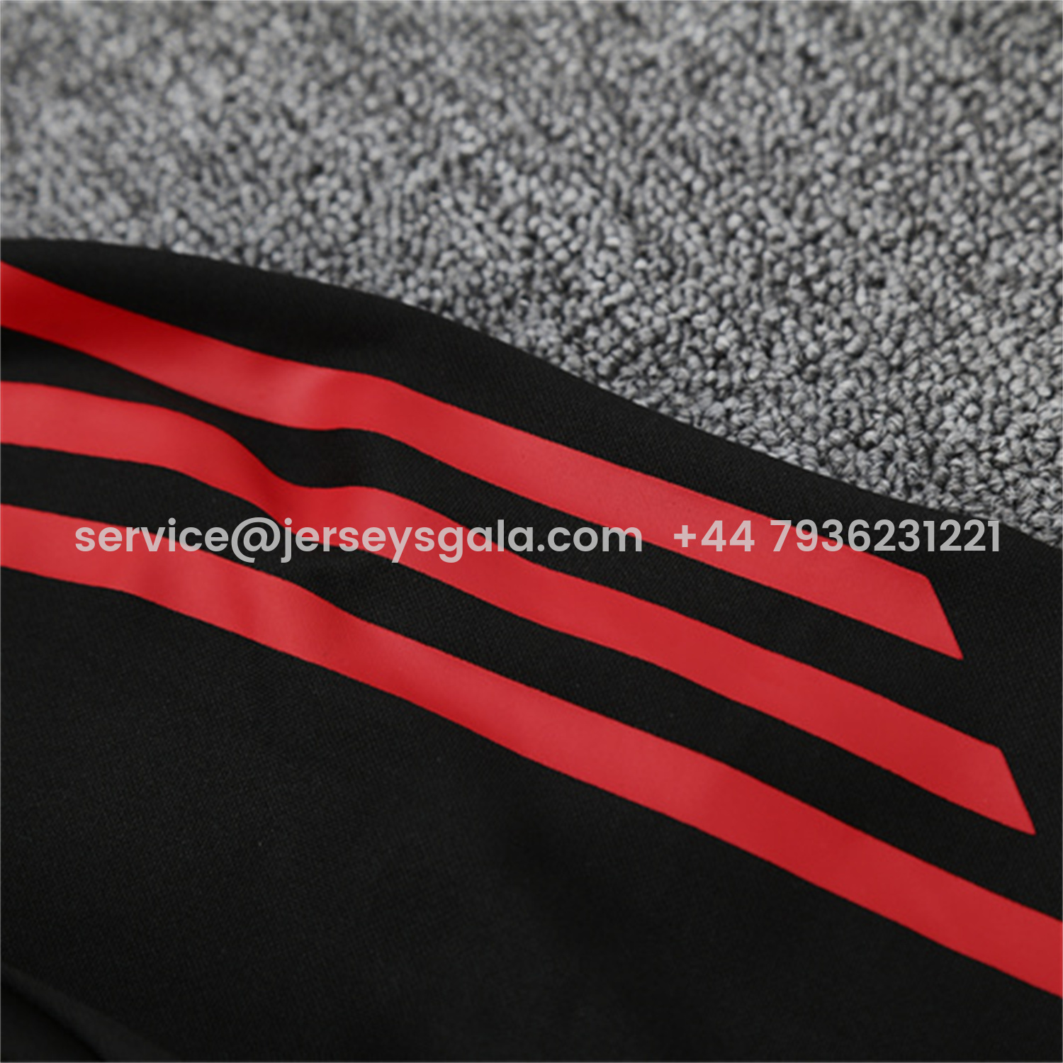 JerseysGala.com | Liver.pool 25-26 Kids Long Sleeve Training Set - Black Top & Black Pants -Customize Name, Number and Patch | Worldwide Shipping