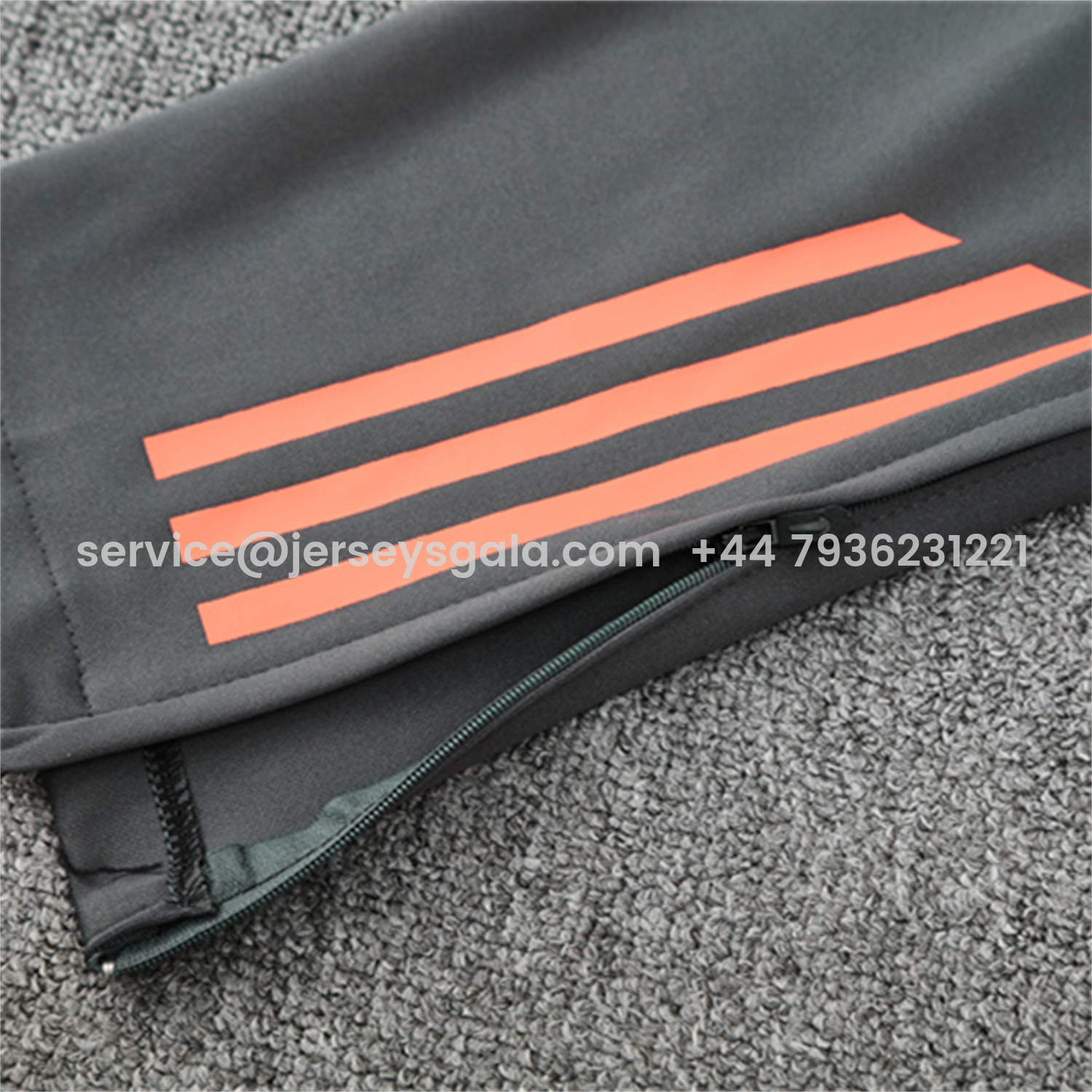 JerseysGala.com | Bayern Munich 25-26 Kids Long Sleeves Training Set - Dark Grey Top & Pants -Customize Name, Number and Patch | Worldwide Shipping