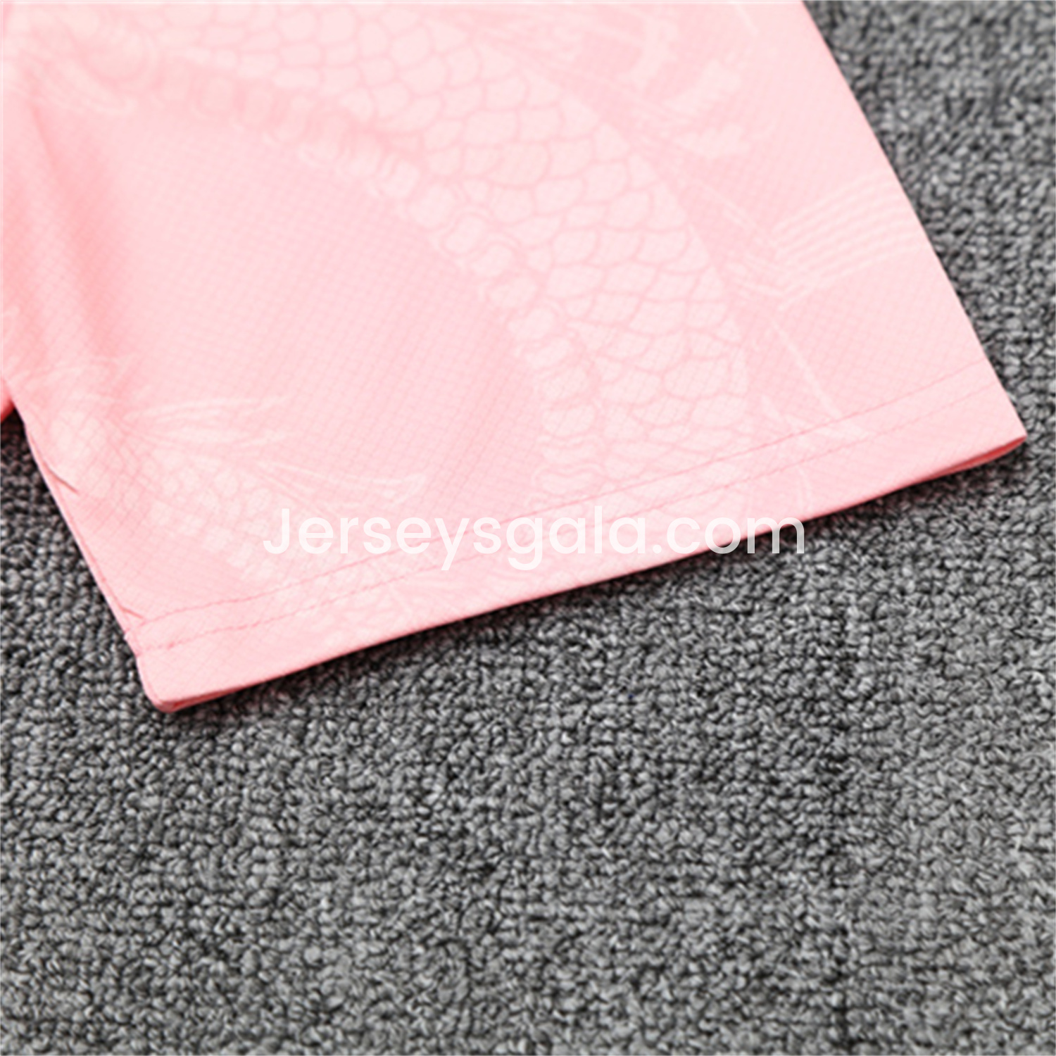 JerseysGala.com | Real Madrid 25-26 Kid Short-Sleeve Training Set - Pink Black Top & Black Shorts -Customize Name, Number and Patch | Worldwide Shipping