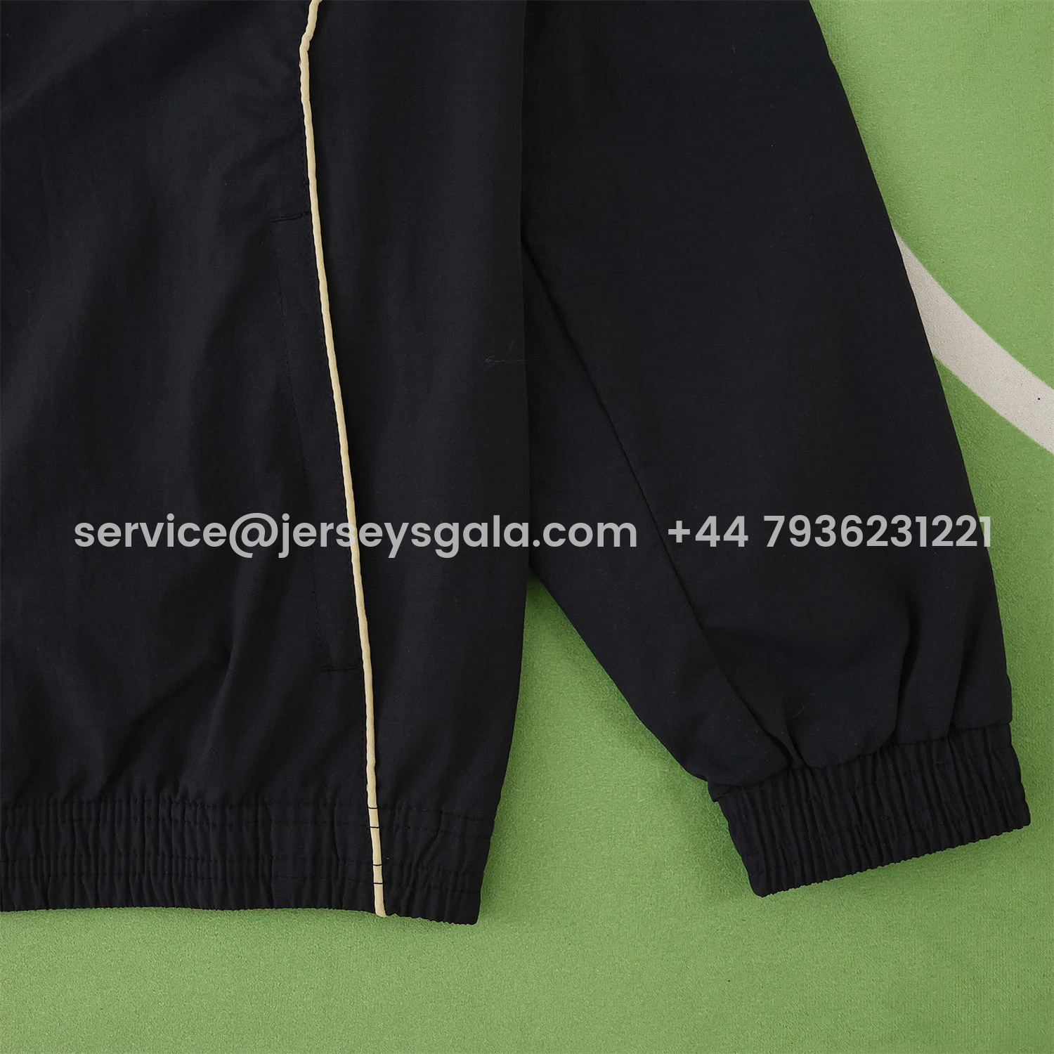 JerseysGala.com | Liver.pool 25-26 Throwback Windbreaker Jacket - Black -Customize Name, Number and Patch | Worldwide Shipping