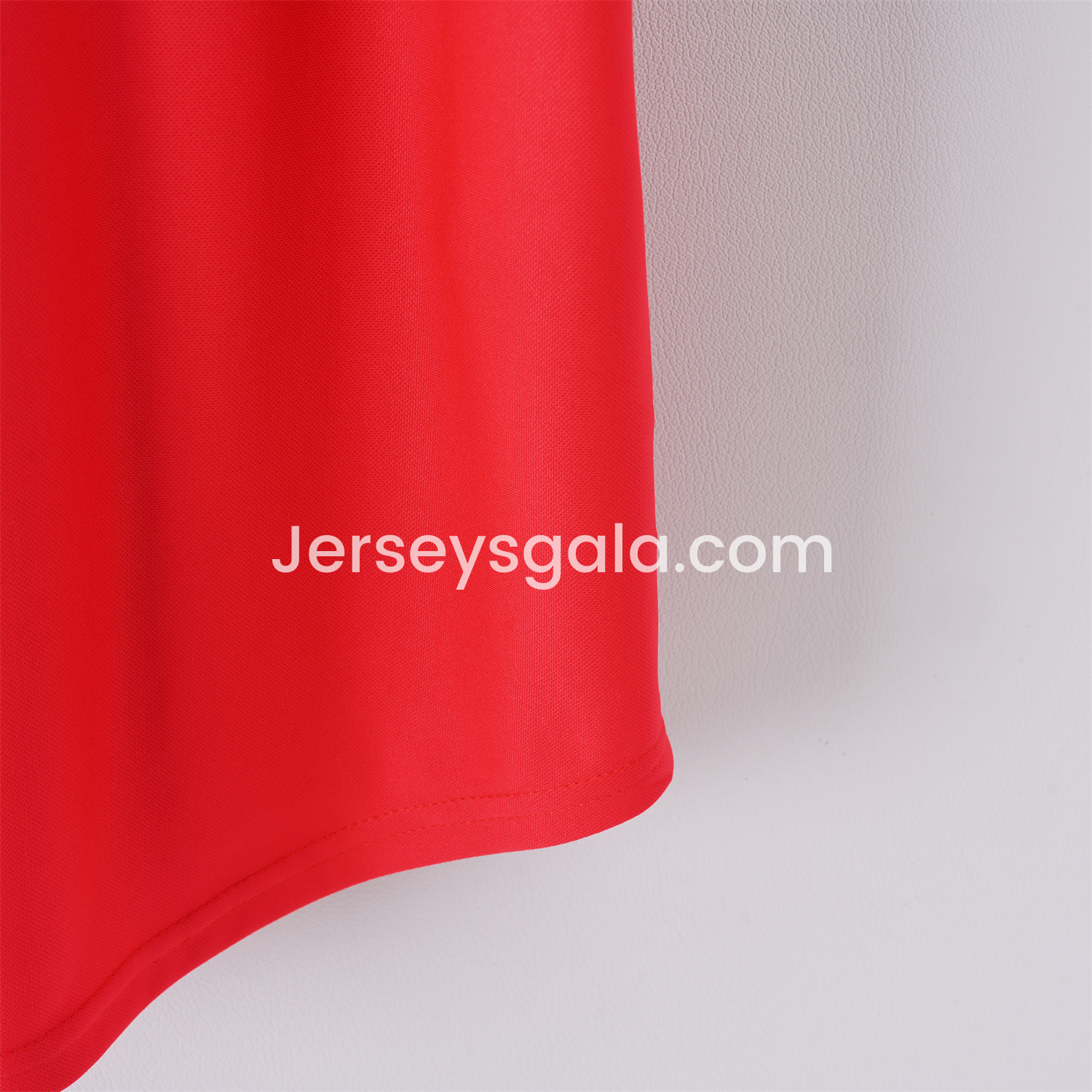 JerseysGala.com | Retro Liver.pool 2000-01 Home Jersey -Customize Name, Number and Patch | Worldwide Shipping