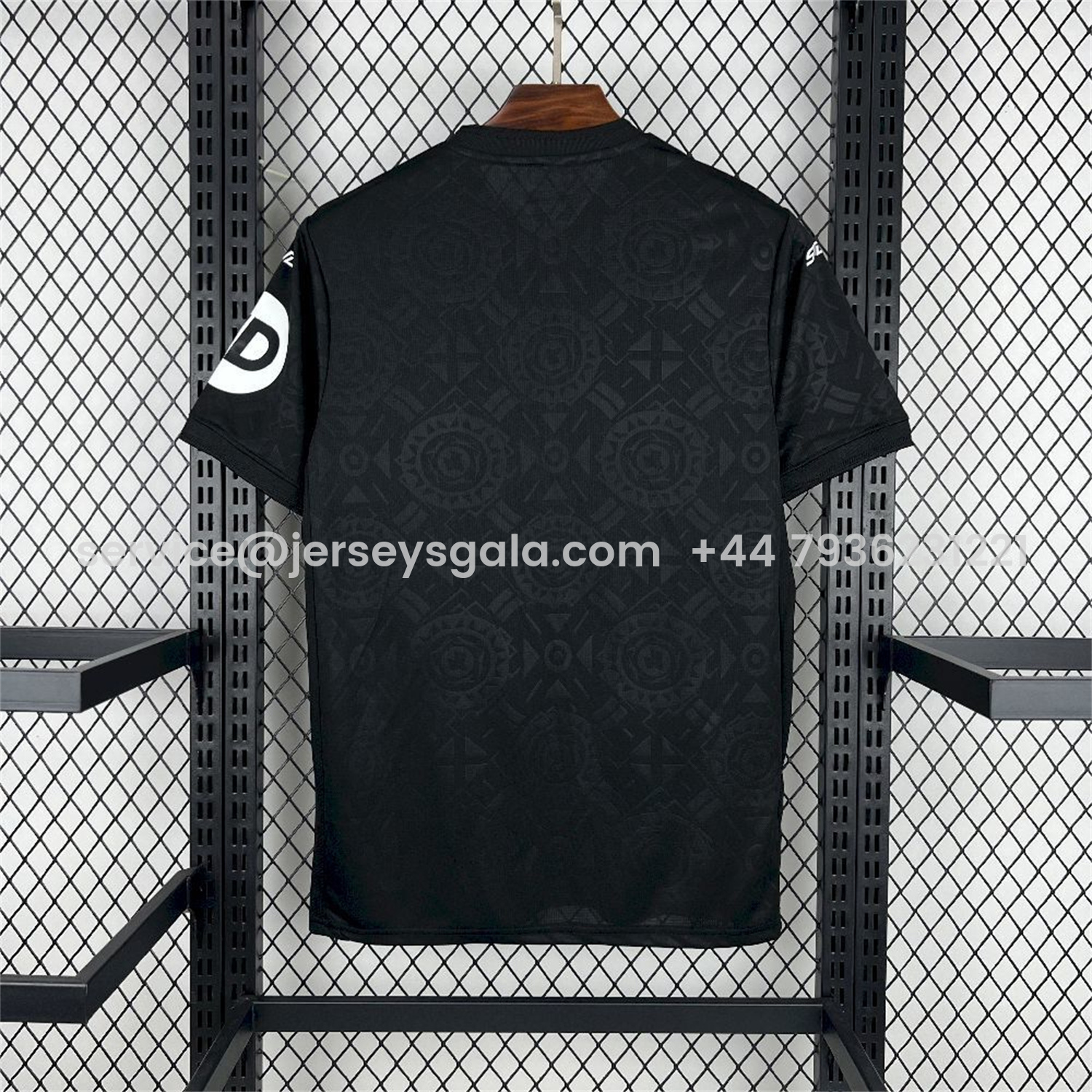 JerseysGala.com | Wolverhampton Wanderers Wolves 25-26 Goalkeeper Black Jersey - Fans Version -Customize Name, Number and Patch | Worldwide Shipping