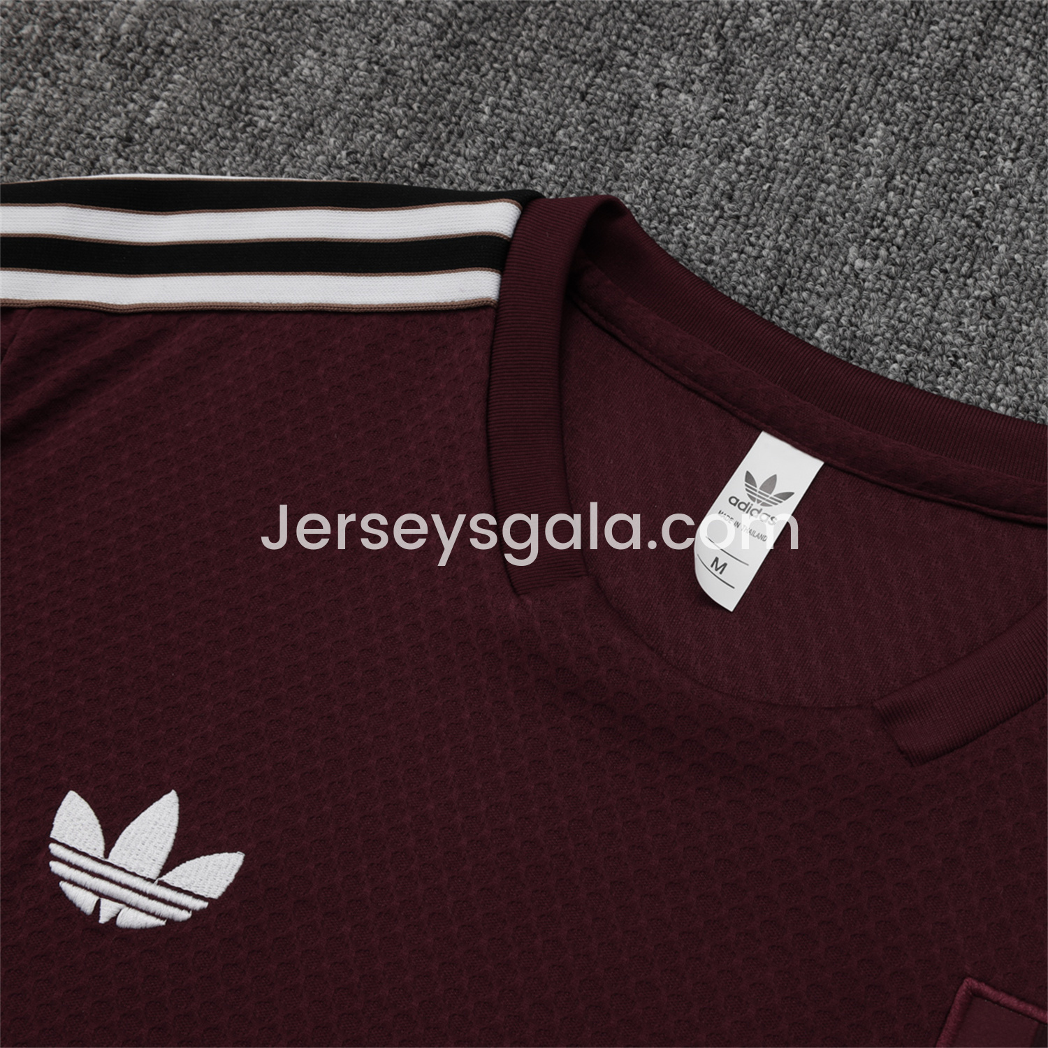 JerseysGala.com | Ajax 25-26 Throwback Trefoil Short-Sleeve Training Set - Deep Red -Customize Name, Number and Patch | Worldwide Shipping