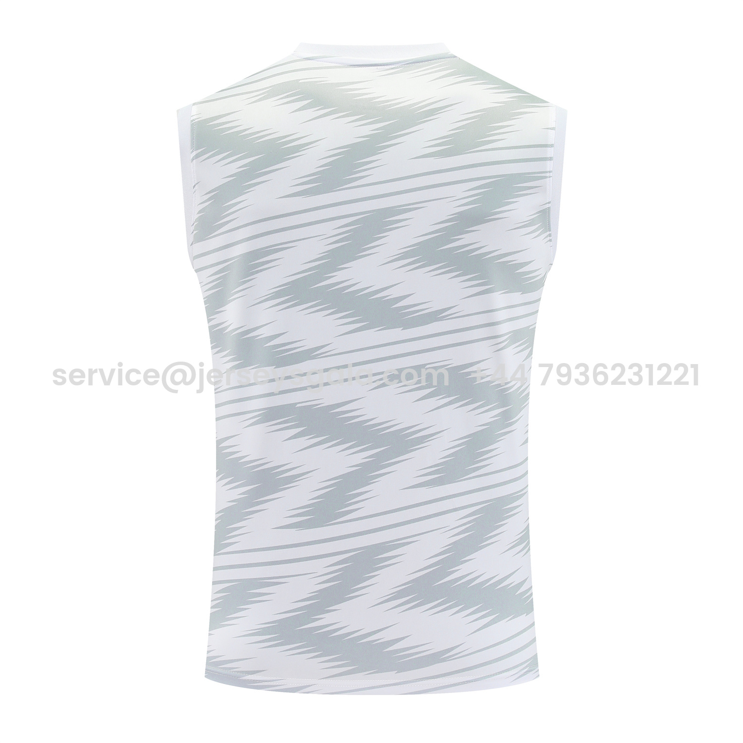 JerseysGala.com | Real Madrid 25-26 Vest Training Set - Grey Arrow Pattern Vest & Black Shorts -Customize Name, Number and Patch | Worldwide Shipping