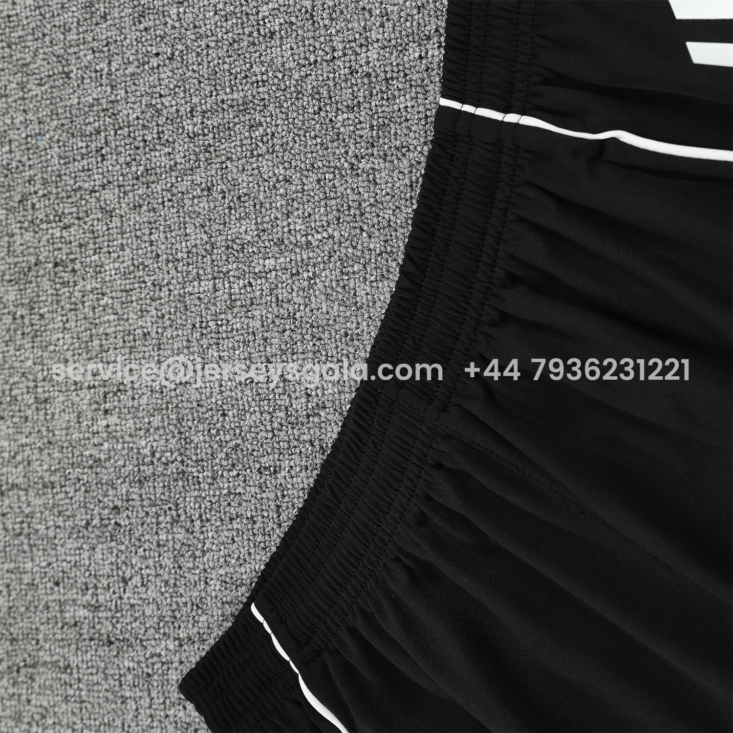 JerseysGala.com | Real Madrid 25-26 Vest Training Set - Grey Arrow Pattern Vest & Black Shorts -Customize Name, Number and Patch | Worldwide Shipping
