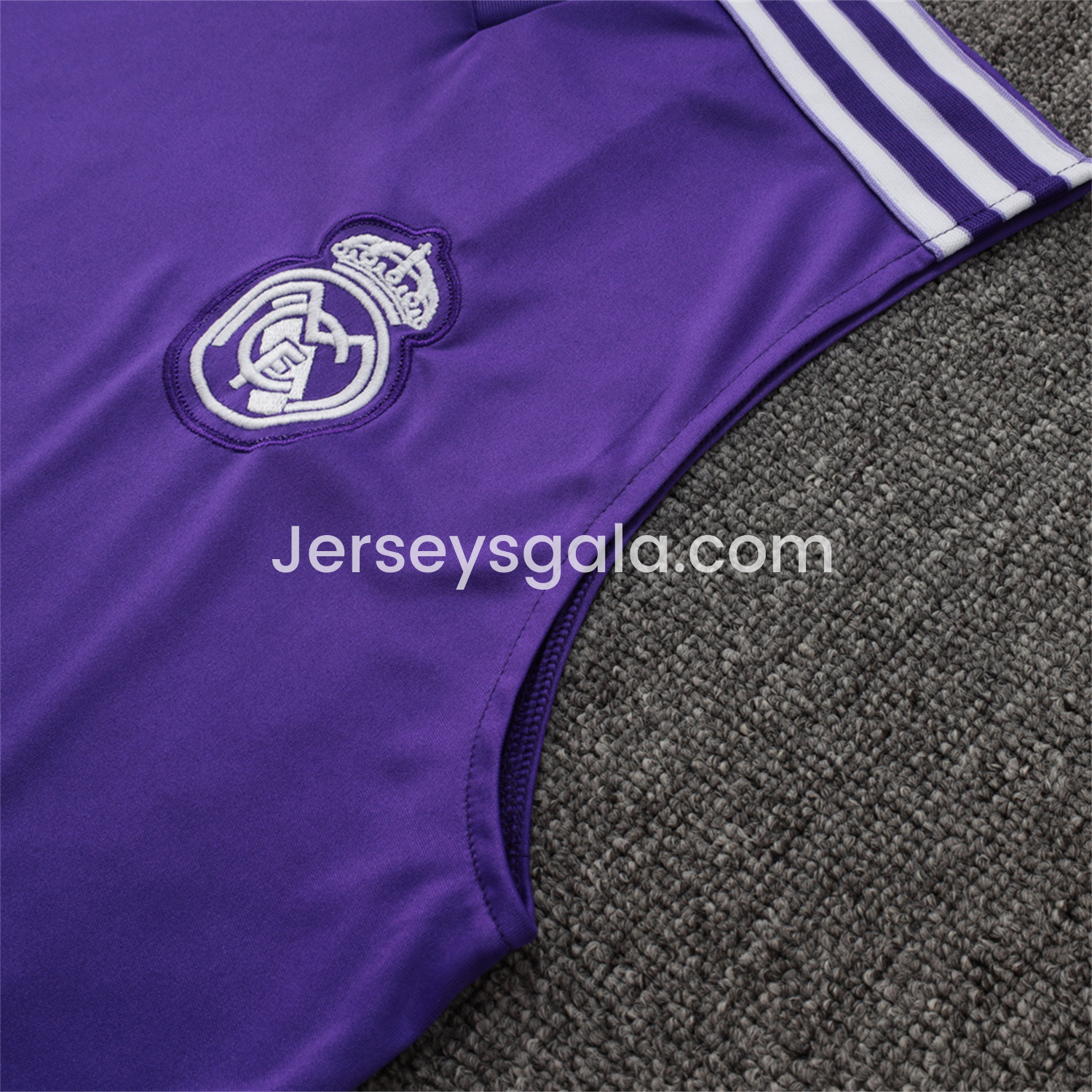 JerseysGala.com | Real Madrid 25-26 Throwback Trefoil Vest Training Set - Purple -Customize Name, Number and Patch | Worldwide Shipping
