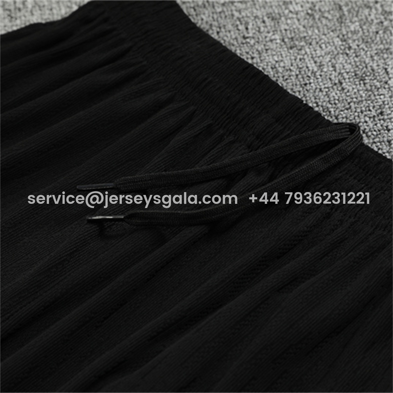 JerseysGala.com | Paris Saint-Germain PSG 25-26 Long Sleeve Training Set - Player Version - White Top and Black Pants -Customize Name, Number and Patch | Worldwide Shipping